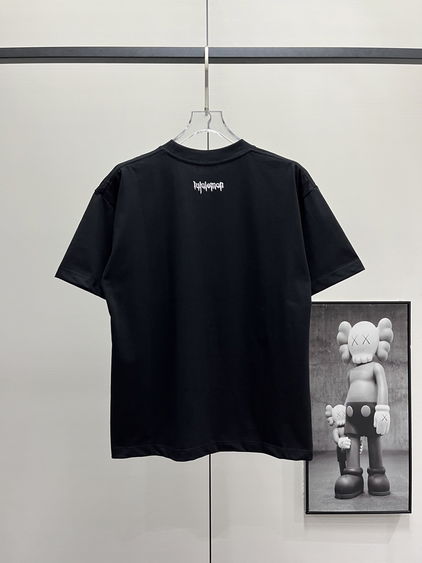 Lululemon/露露乐檬 25ss 镂空刺绣大logo情侣短袖T恤 黑色 白色