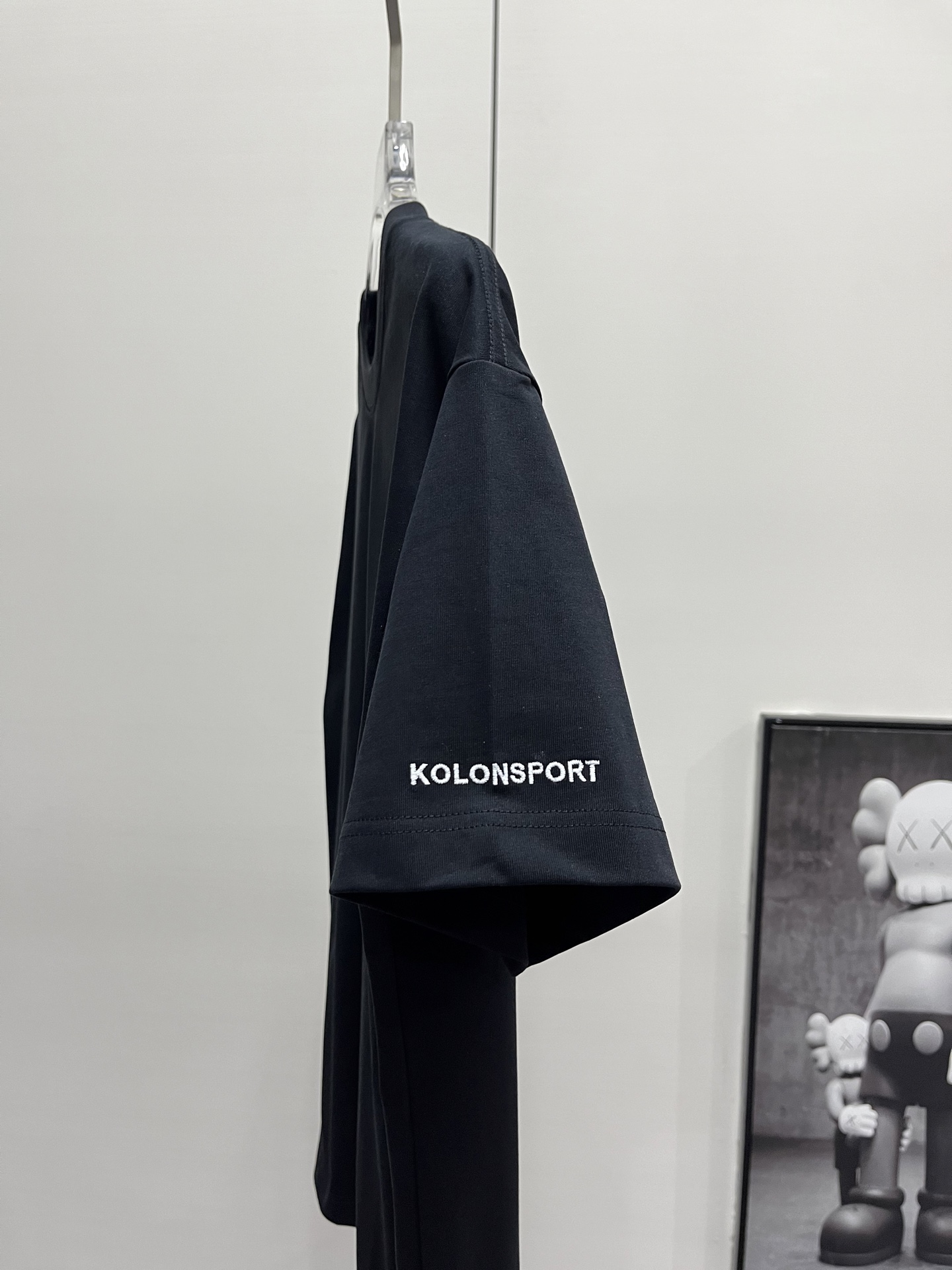 kolon Sport/可隆 25ss 简约刺绣小标短袖T恤 黑色 白色-Chinese UA Cheap High Quatity Brand Clothes Bags handbags Sneakers wholesale wholesaler seller from China Factory suppliers Fashion Clothing Shoes best Quality Beautiful Price kolon Sport/可隆 25ss 简约刺绣小标短袖T恤 黑色 白色