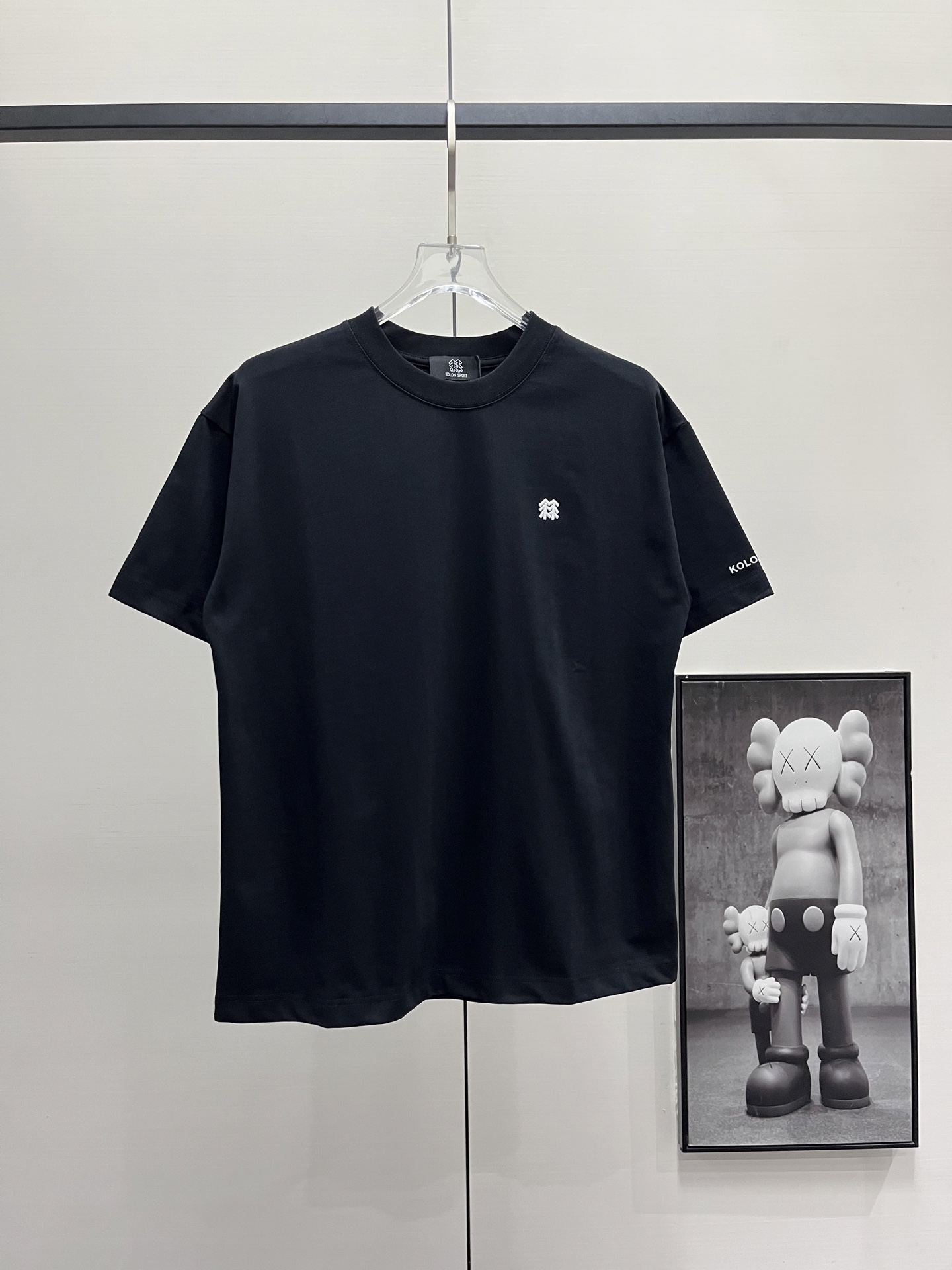 kolon Sport/可隆 25ss 简约刺绣小标短袖T恤 黑色 白色-Chinese UA Cheap High Quatity Brand Clothes Bags handbags Sneakers wholesale wholesaler seller from China Factory suppliers Fashion Clothing Shoes best Quality Beautiful Price kolon Sport/可隆 25ss 简约刺绣小标短袖T恤 黑色 白色