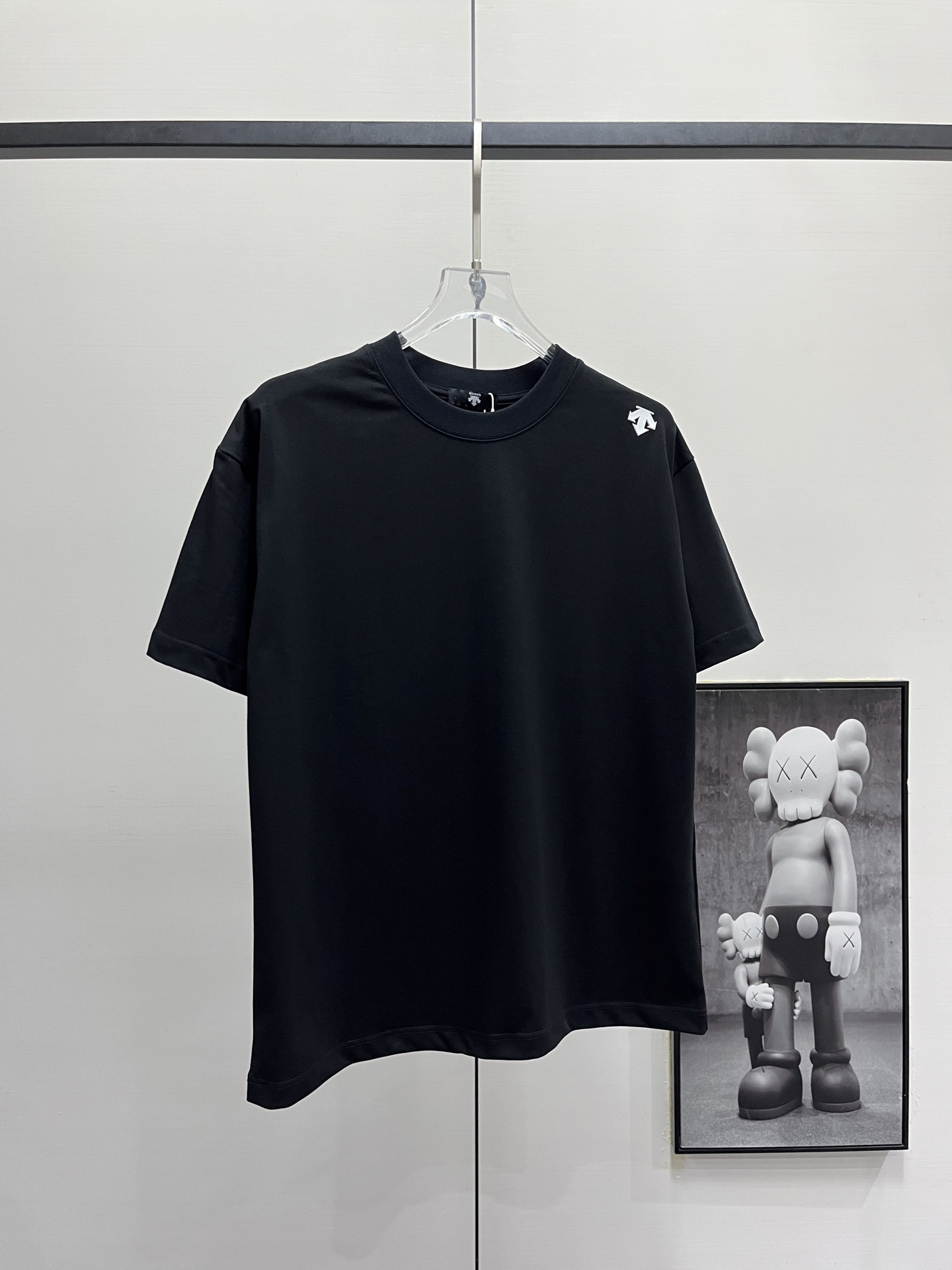 DESCENTE/迪桑特 肩标及后背大LOGO印花短袖T恤
