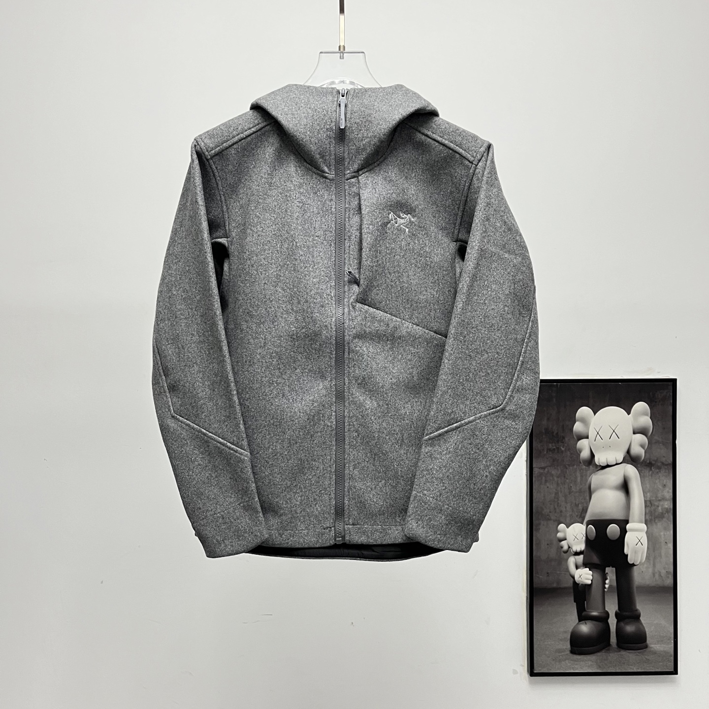 P390
顶级天花羊毛软壳
Arcteryx始祖鸟 SAWYER Wool Hoody 羊毛防风连帽软壳夹克外套 冲锋衣春秋
arc‘TERYX 羊毛软壳外套
始祖鸟家 GAMASL男子防风连帽拉链衫,适合您在任何环境下穿着。
StormHoodT兜帽提供保护的同时不会影响周边视线!
胸前大鸟刺绣LOGO,帽子刺绣字母LOGO,尽显高端大气!
拼接的修身剪裁可确保活动自如,极简设计让Gamma 用途更加多样!
并呈现简洁美观的独特外形!
颜色:黑灰色、暗雾灰
尺码:M-3xl