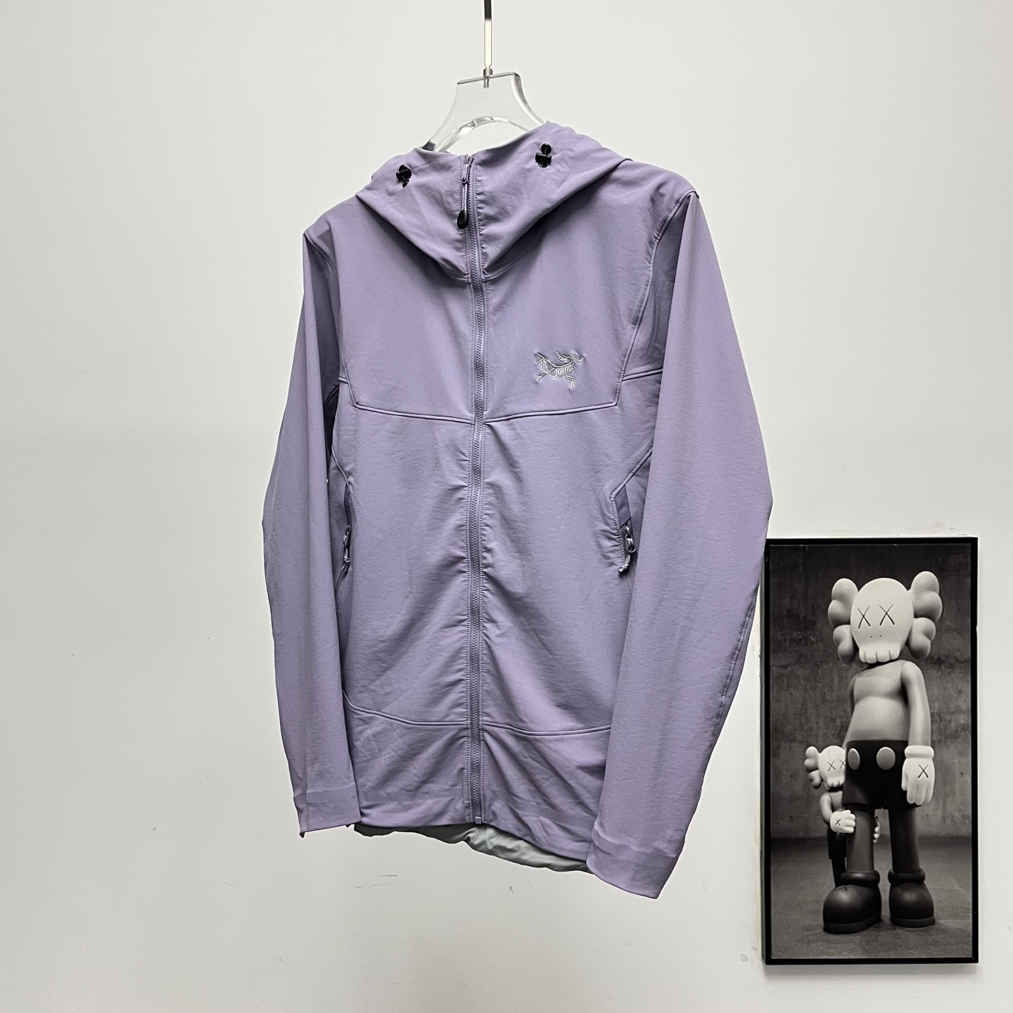 Alternative view of Windbreaker 13300