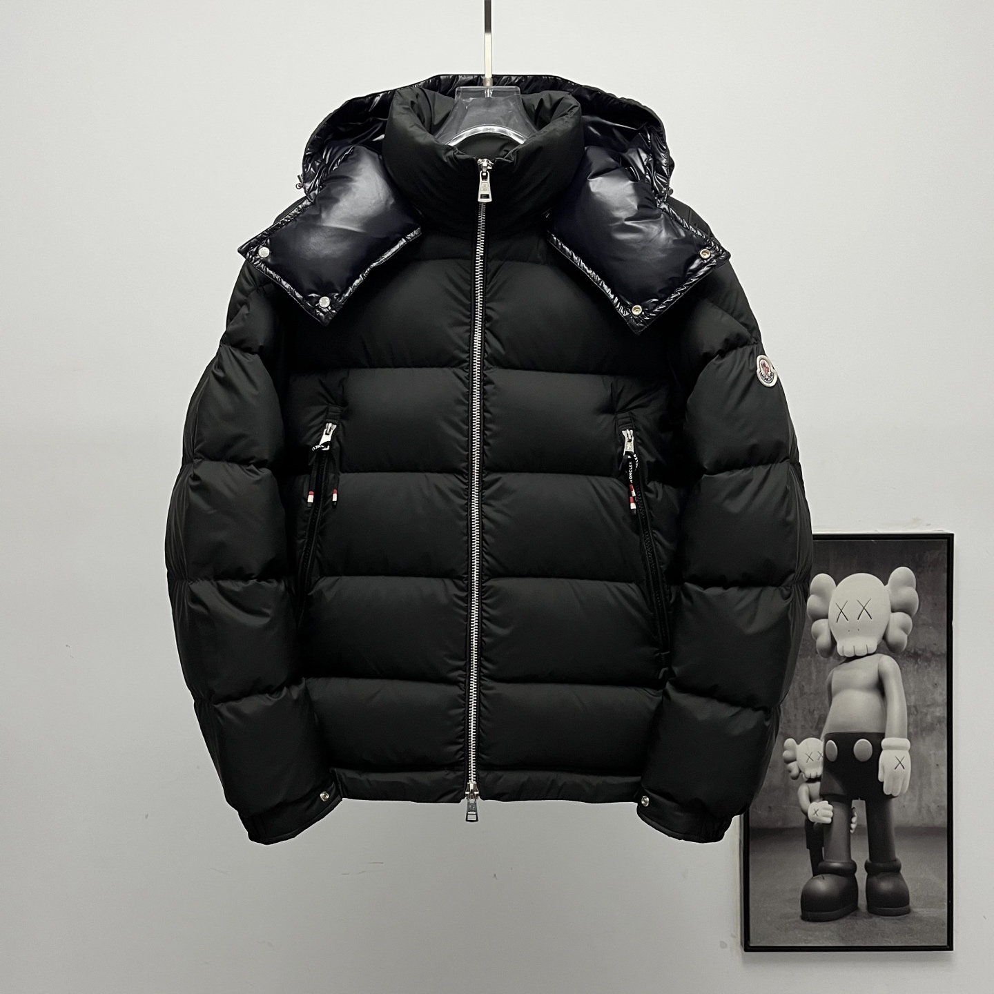 Moncler丨蒙口2596款雾面连帽羽绒服

Size：1-5