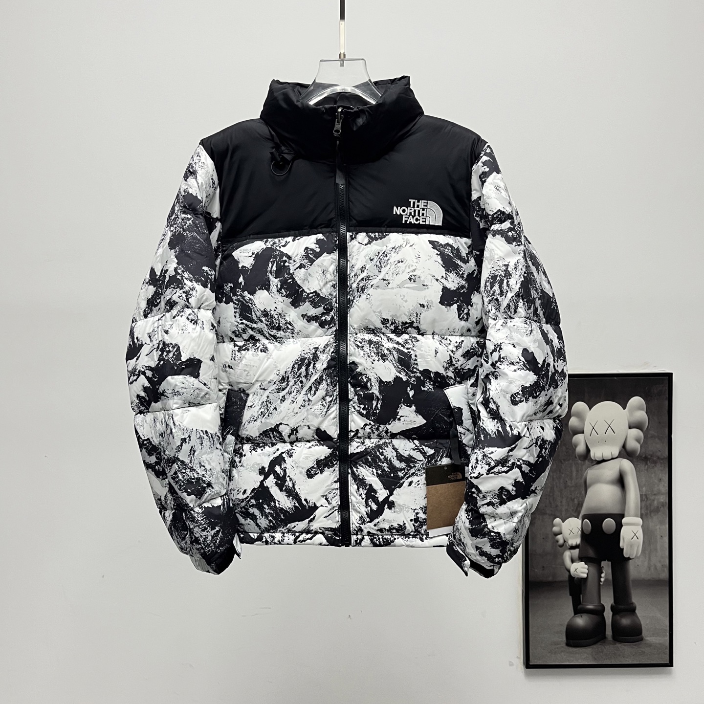 TNF丨北面黑白雪山三代羽绒服
Size:S-XXL