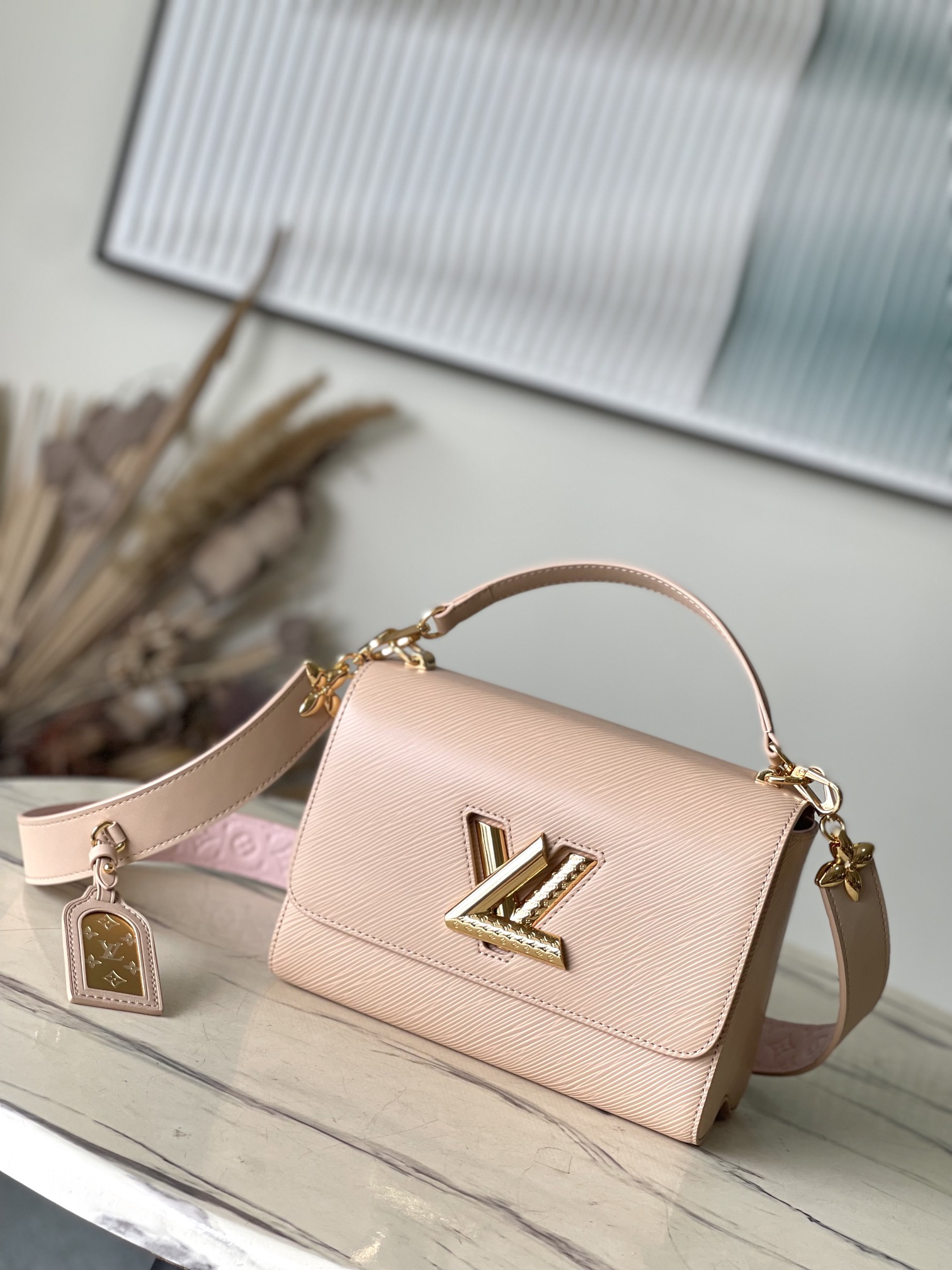 Louis Vuitton Sacs À Main Couleur rose Epi LV Twist M25361