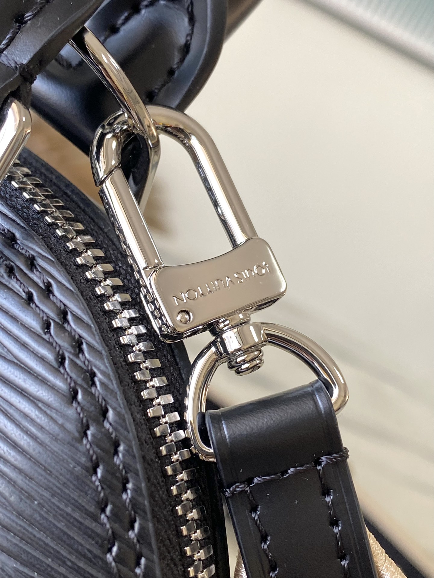 LV Style Black Leather Top Handle Bag style reference detail image 7 from source 759889