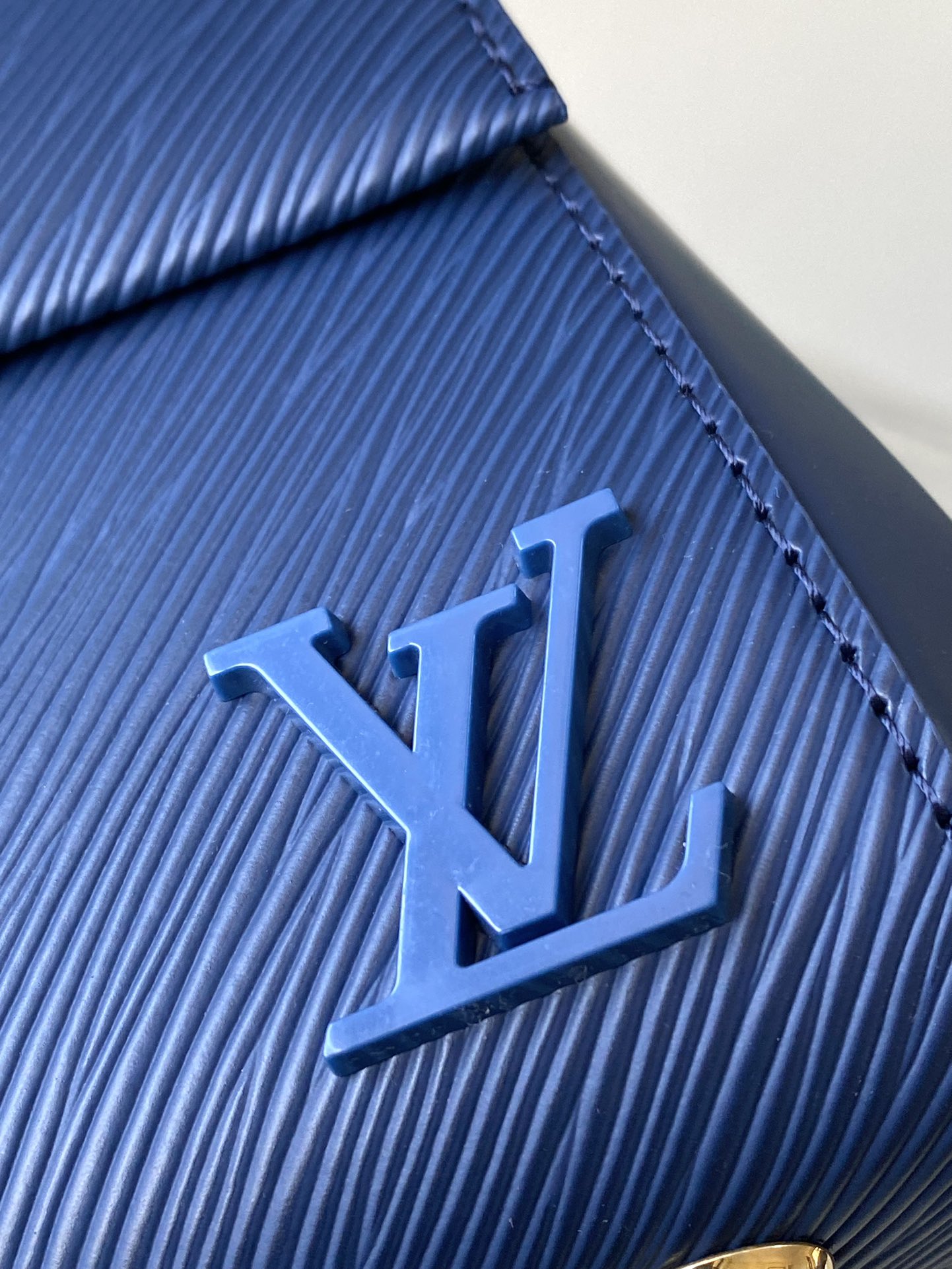 LV Style Beige Leather Shoulder Bag Bags Shoulder Bag detail image 5 from source 759892