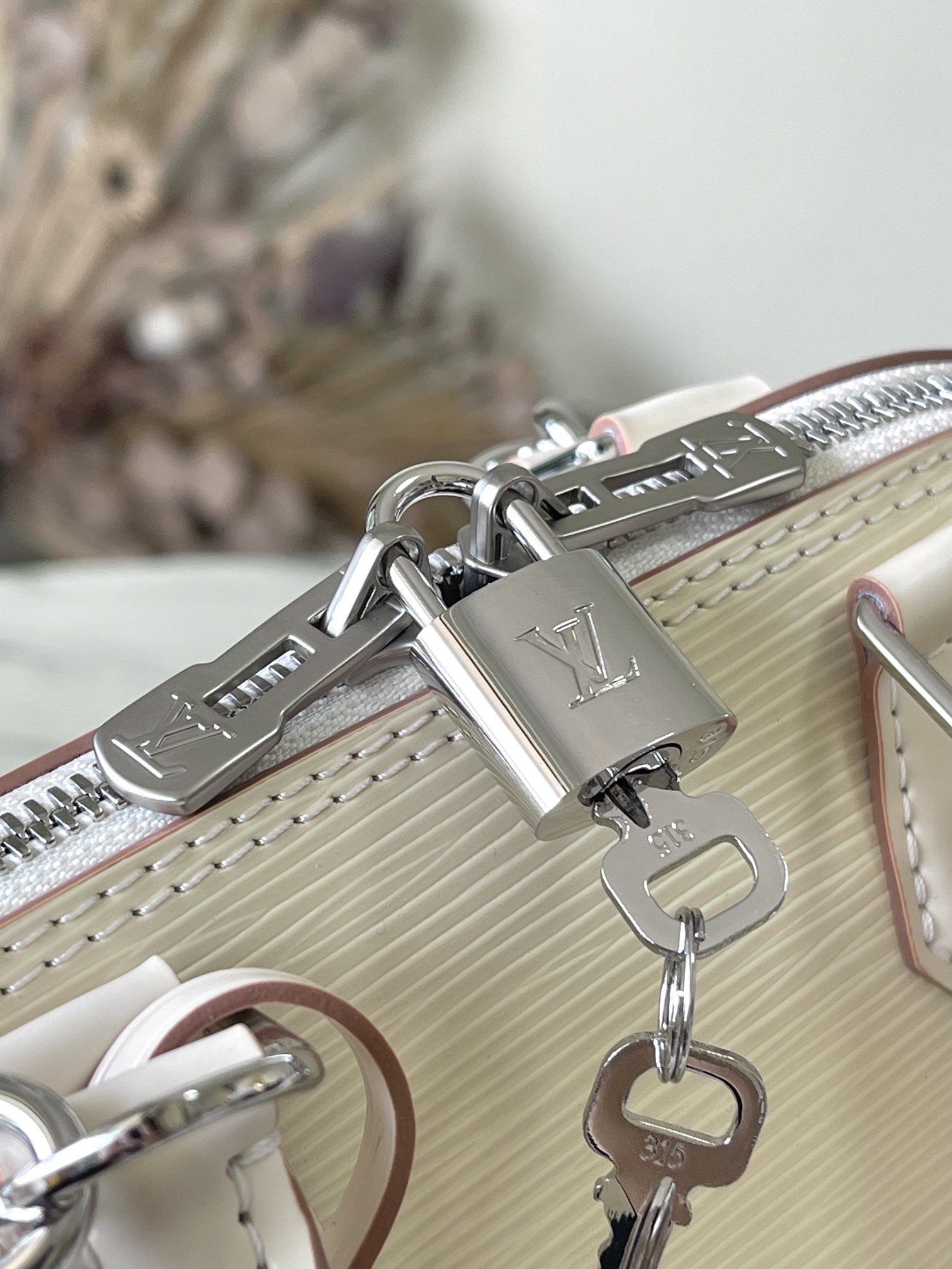 LV Style White Leather Top Handle Bag style reference detail image 6 from source 759890