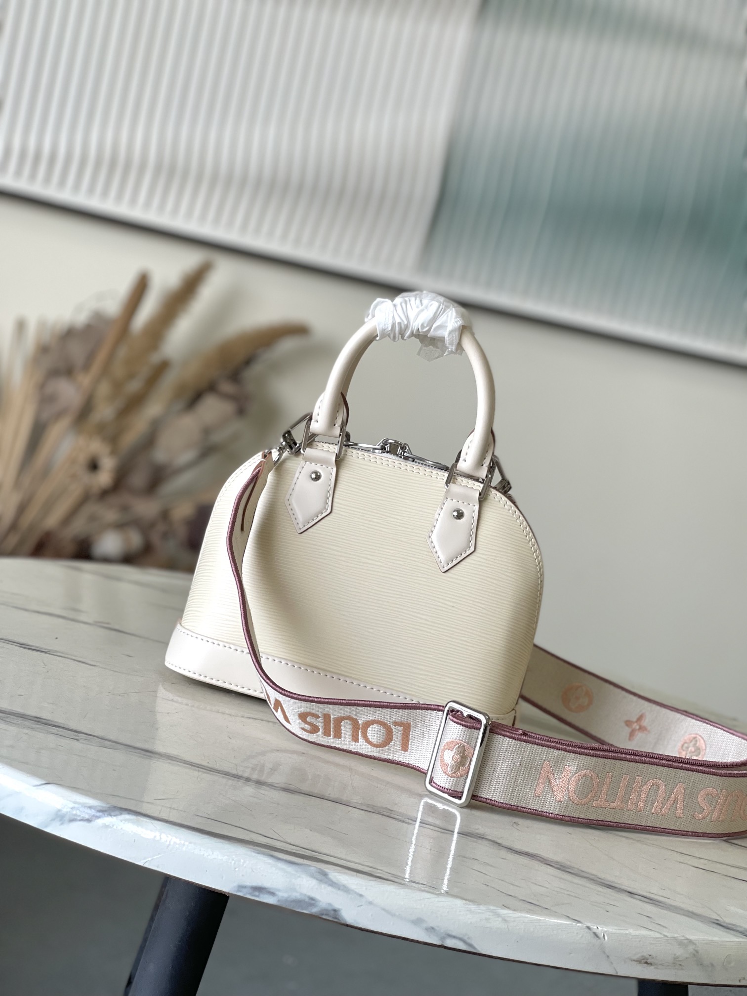 LV Style White Leather Top Handle Bag style reference detail image 3 from source 759890