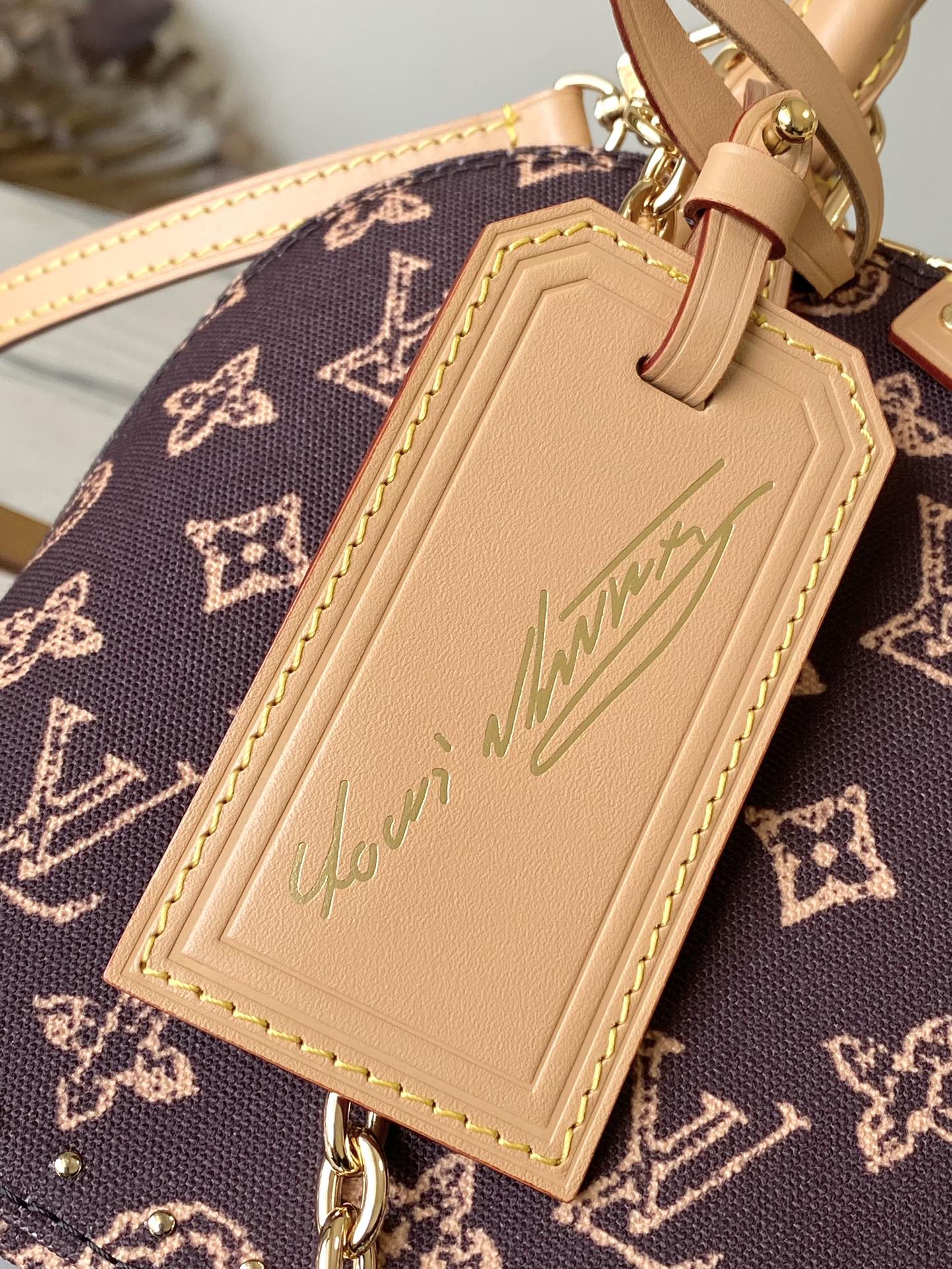 LV Style Beige Top Handle Bag style reference detail image 5 from source 760011