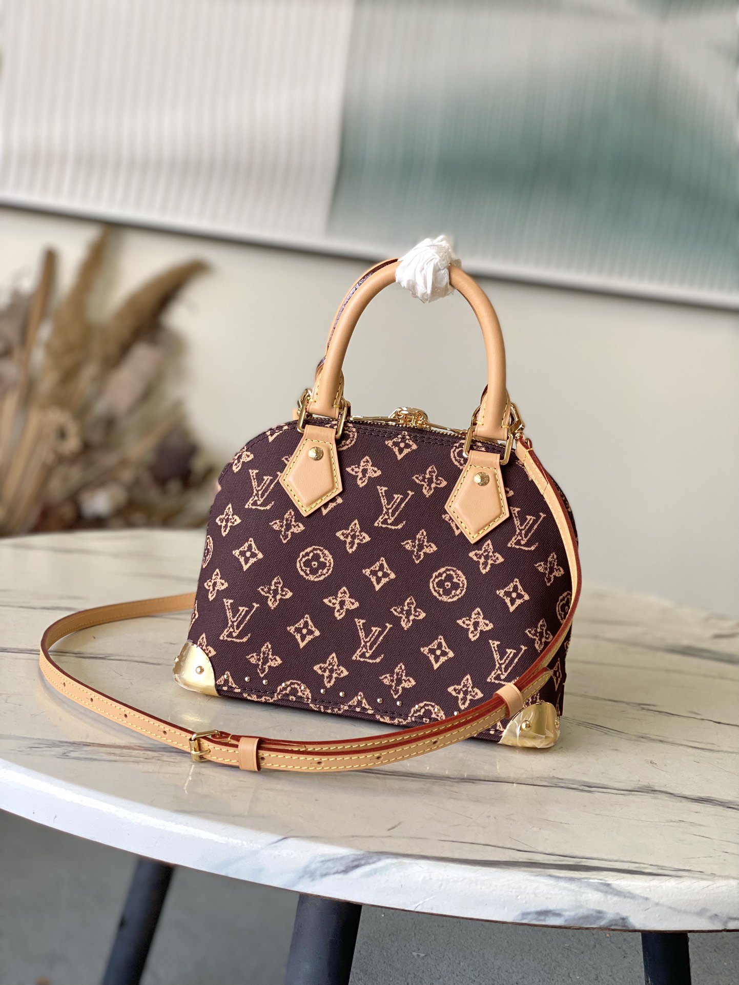 LV Style Beige Top Handle Bag style reference detail image 3 from source 760011