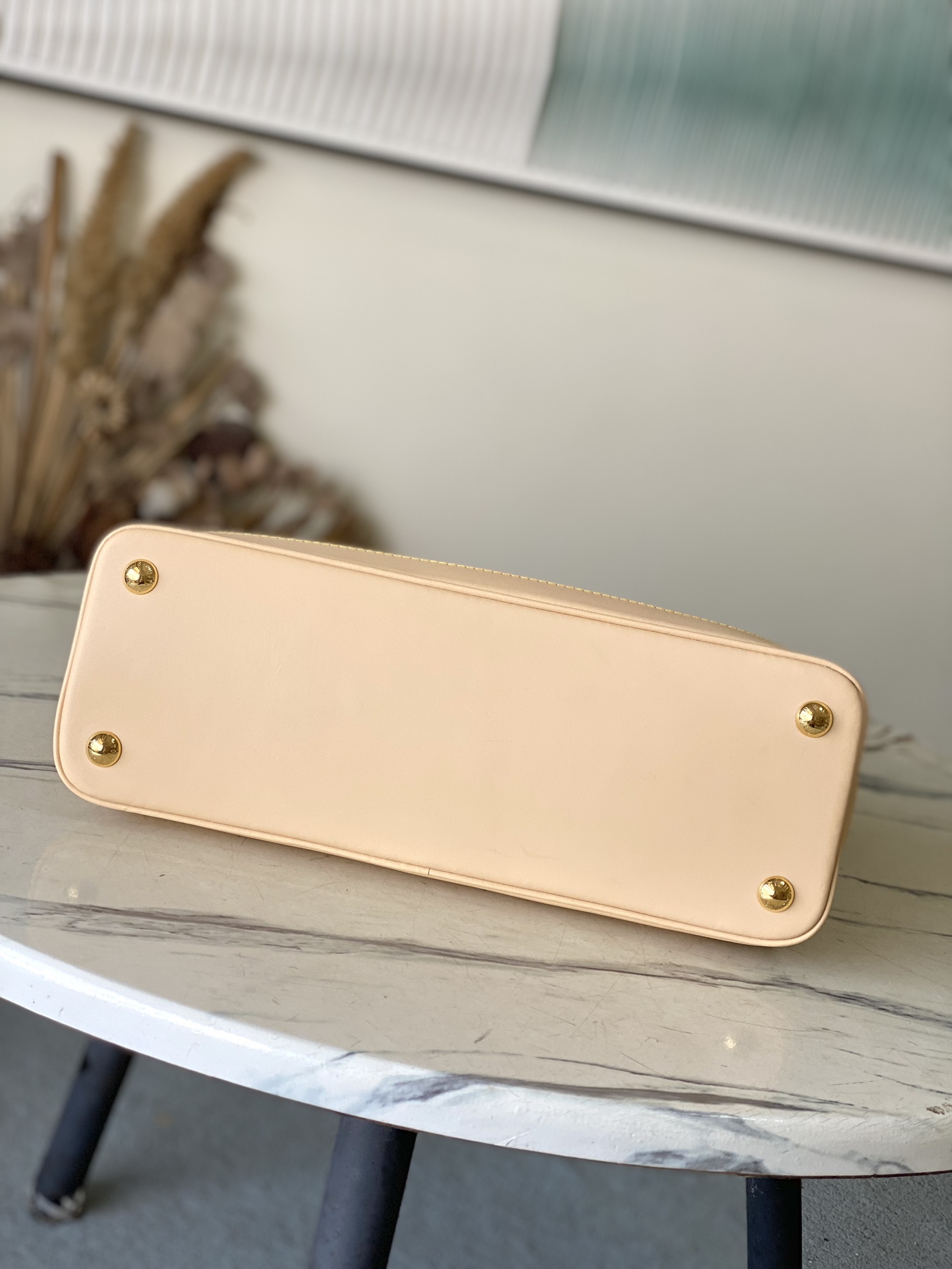 LV Style Beige Leather Top Handle Bag style reference detail image 4 from source 770249
