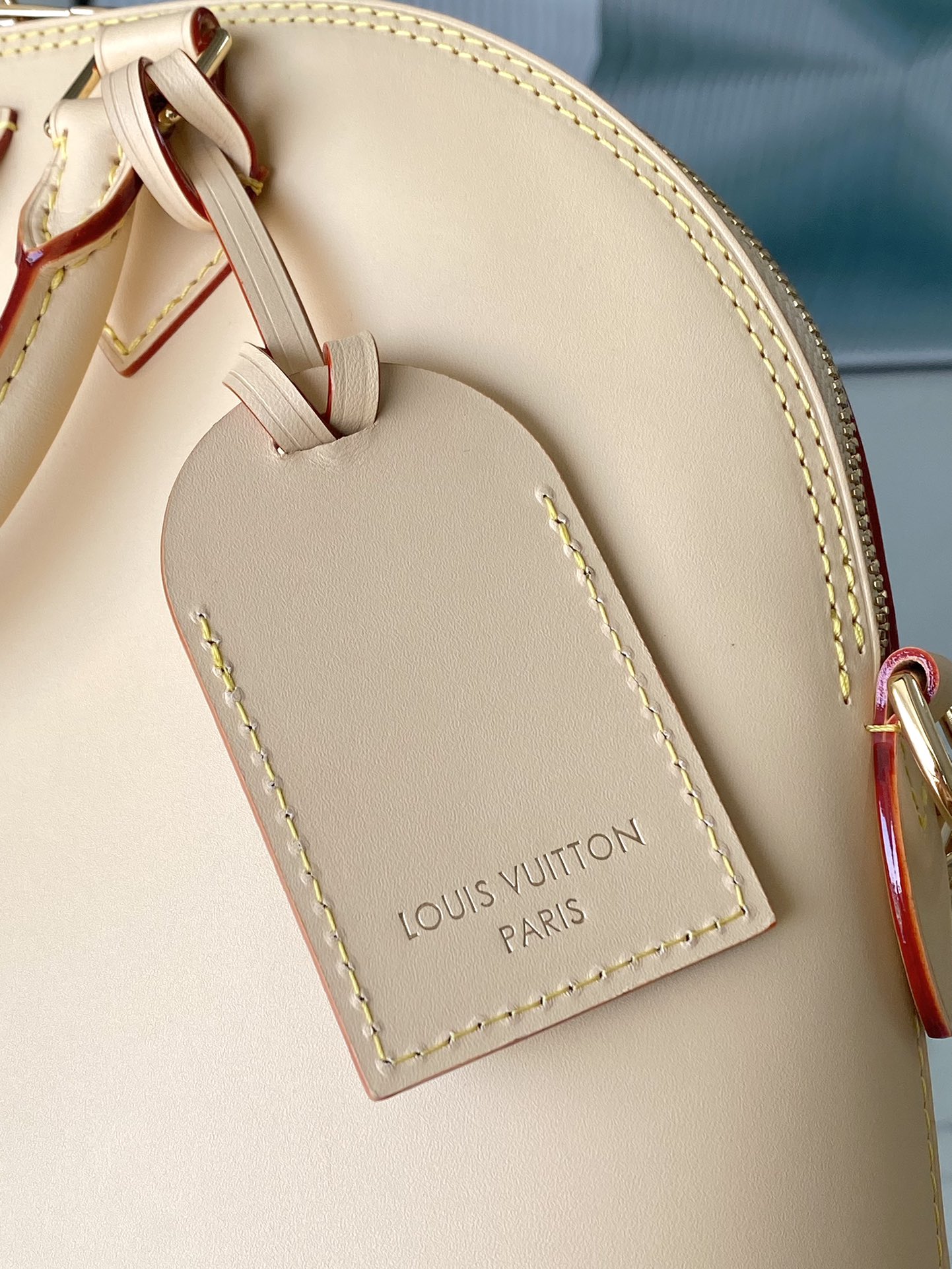 LV Style Beige Leather Top Handle Bag style reference detail image 7 from source 770249