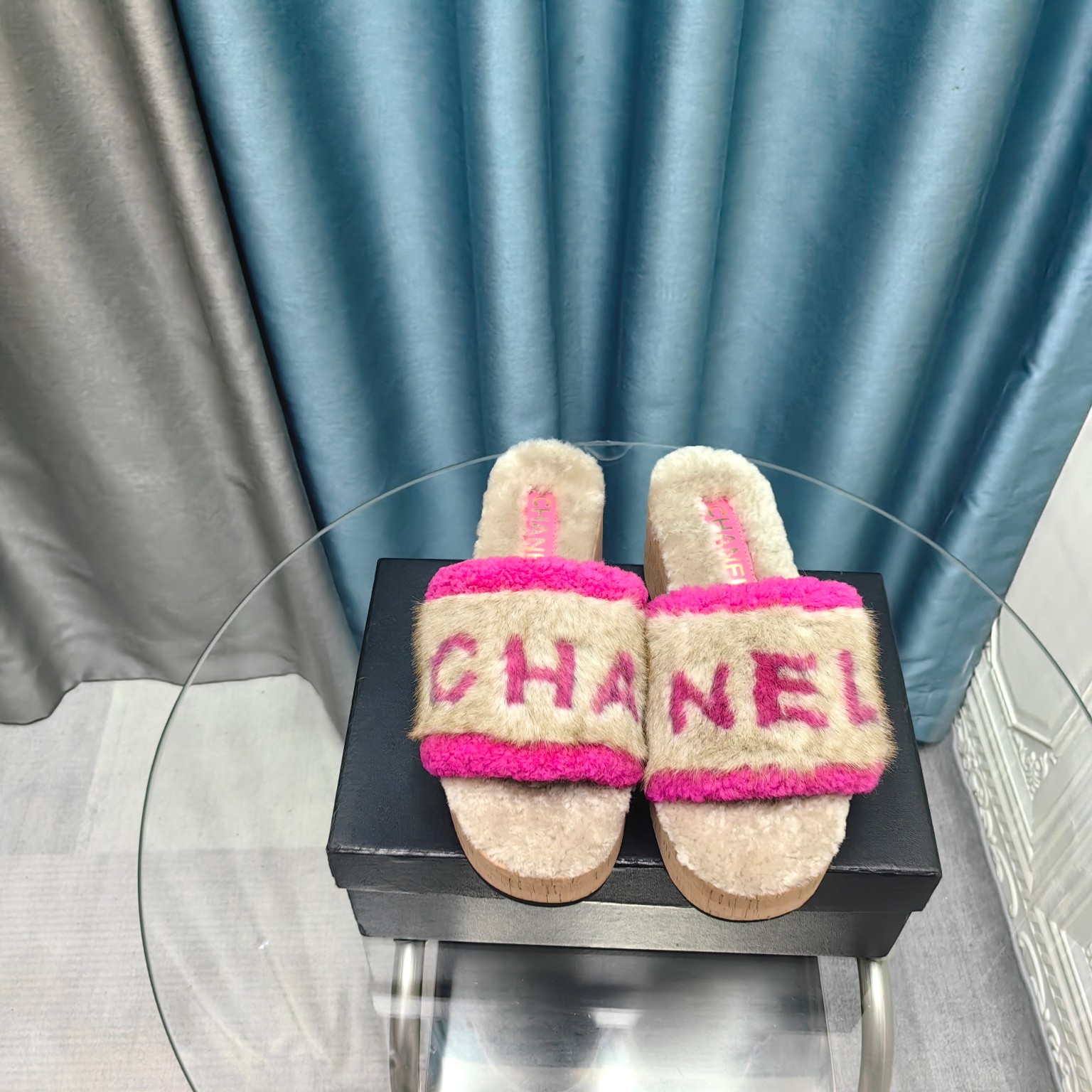 El sitio web oficial de Chanel * sincroniza, Xiaohongshu sincroniza la última combinación de colores. ¡Los modelos popu…