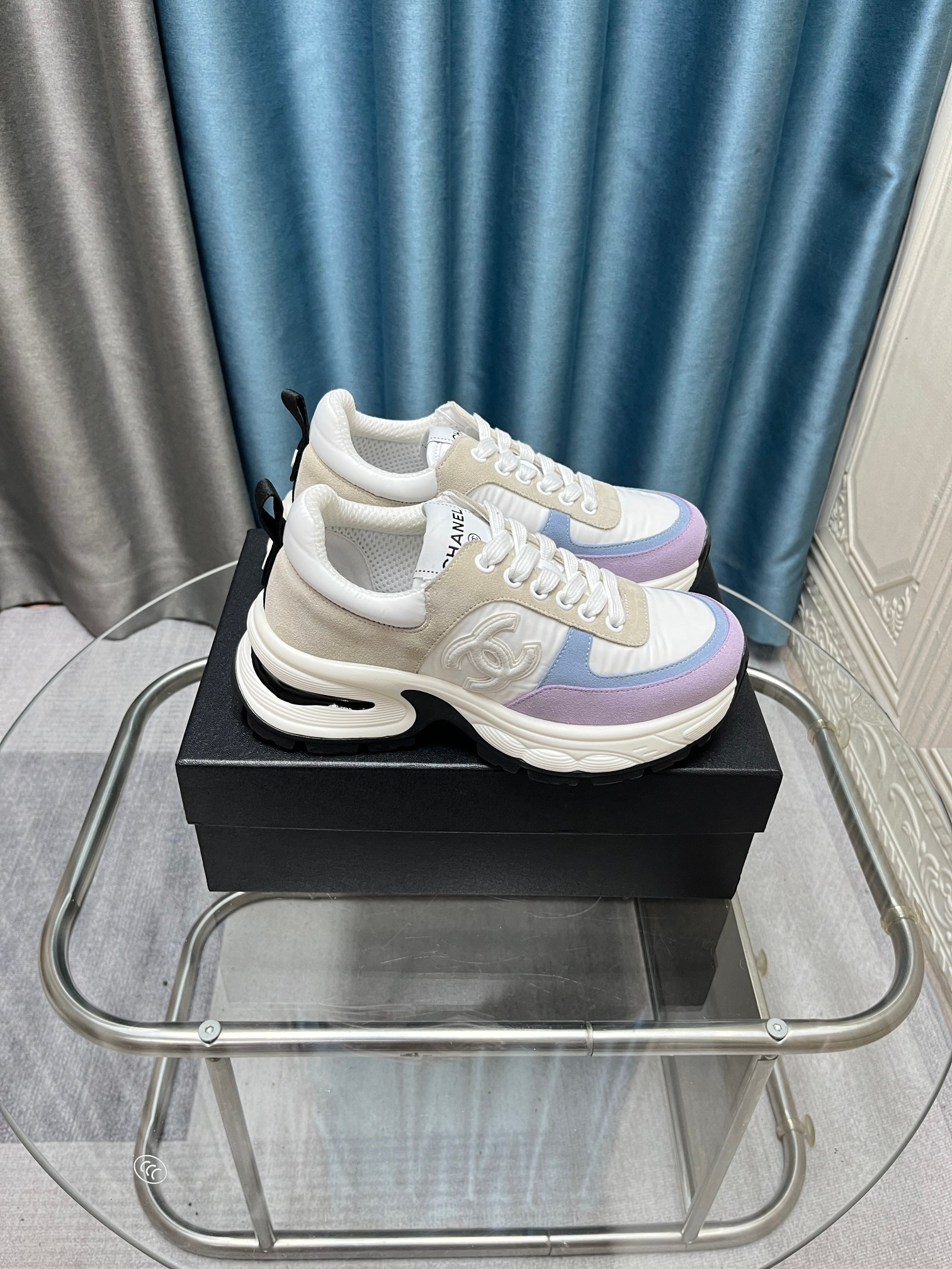 ¡Zapatos Chanel Chanel panda! 2025 calzado deportivo informal con encimera Este diseño clásico; la parte superior es de…
