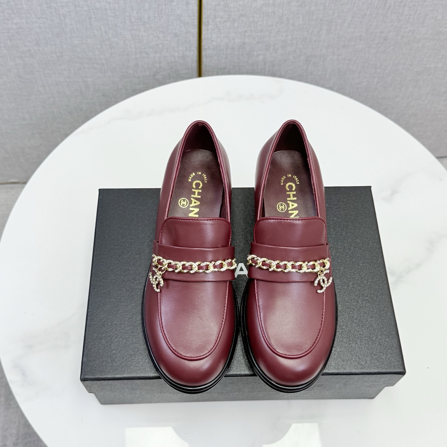 Mocasines Chanel 25K nuevos. Los mocasines de esta temporada son bastante satisfactorios. Son retro, guapos y casuales.…