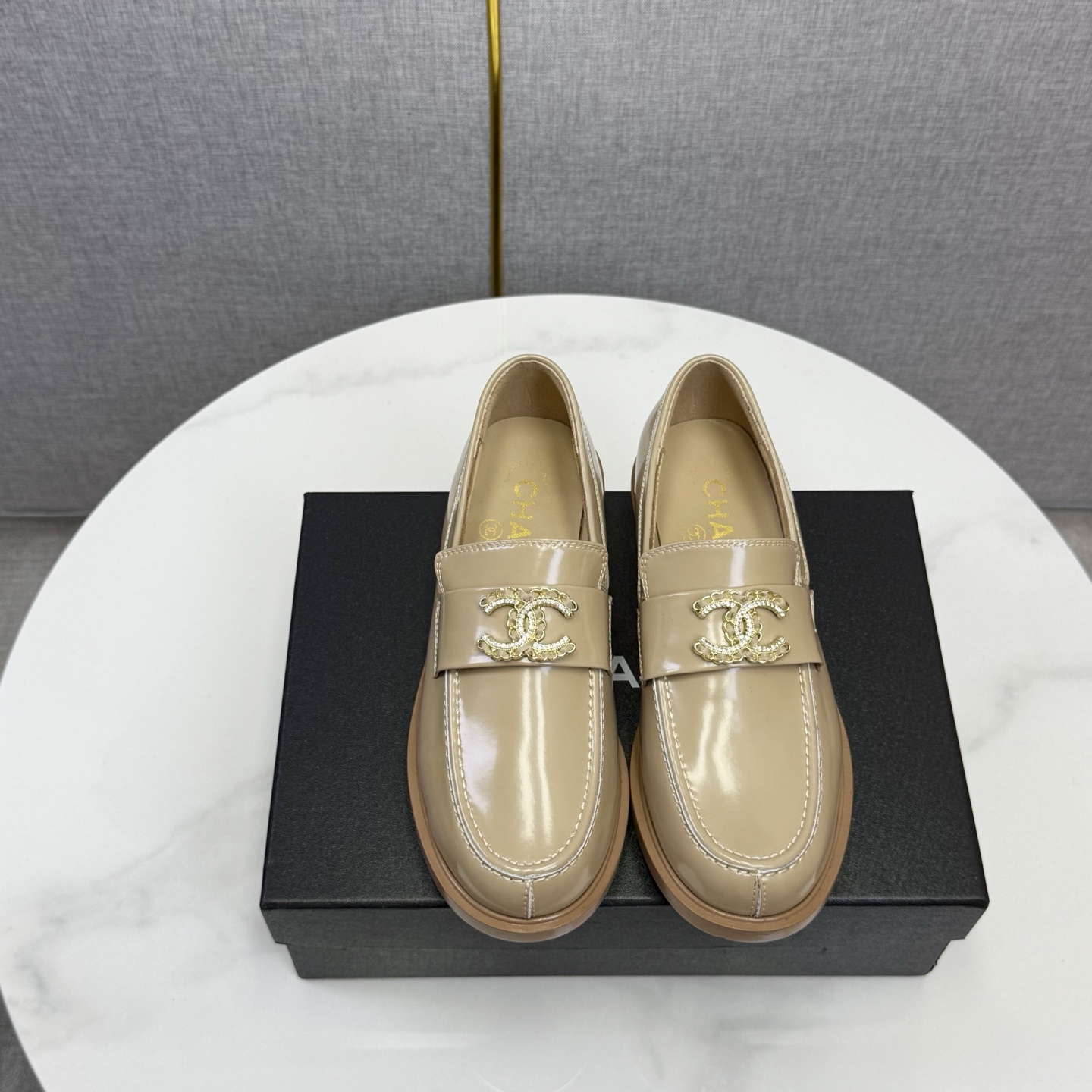 Mocasines Chanel 25K nuevos. Los mocasines de esta temporada son muy estándar. Son retro, guapos y casuales. Vienen en …