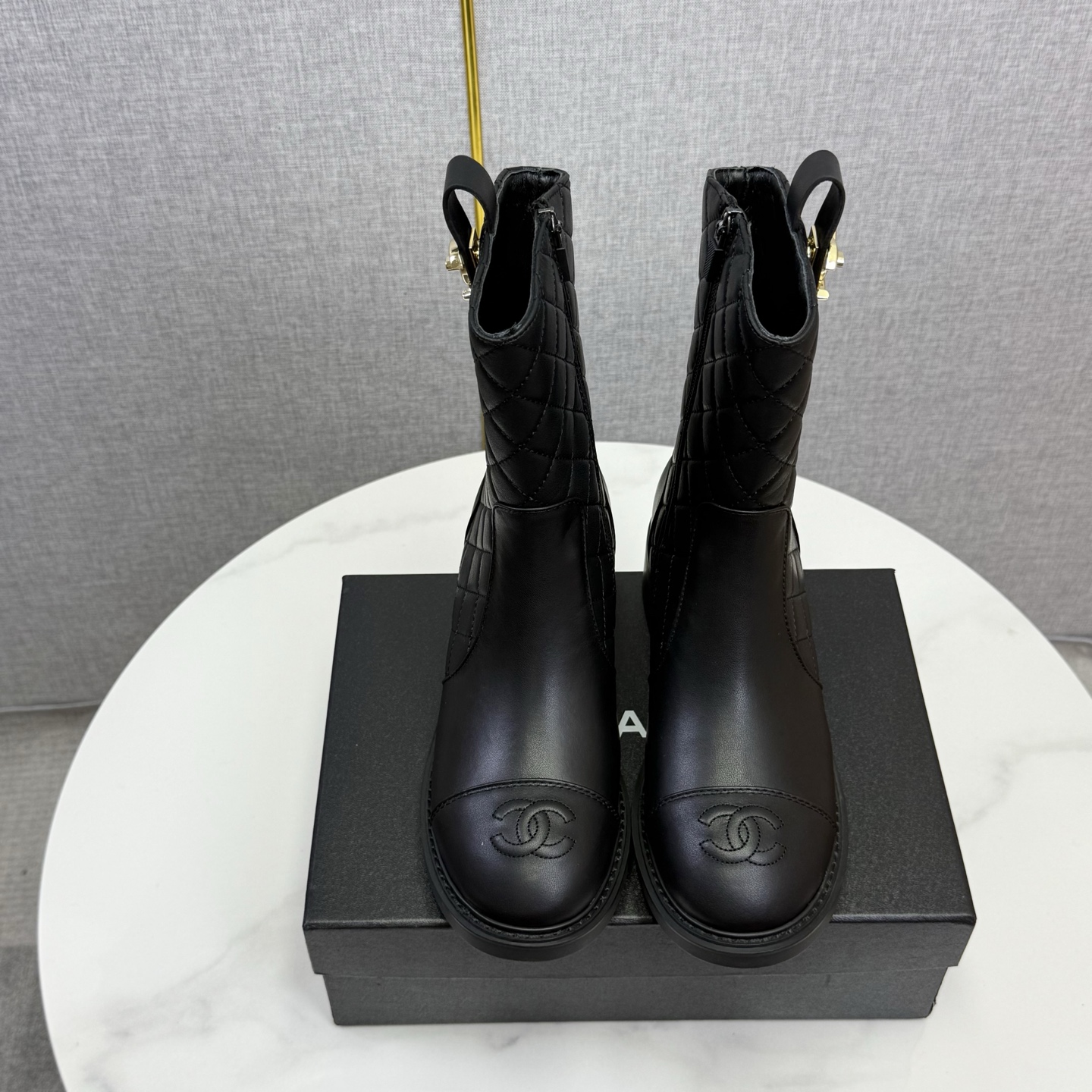 CHANEL*2025 botas cortas pequeñas y perfumadas, ¡una prenda imprescindible para este otoño e invierno! ! Xiaohongshu re…