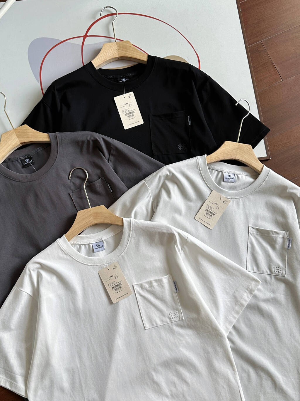 Alternative view of T-Shirt 08652