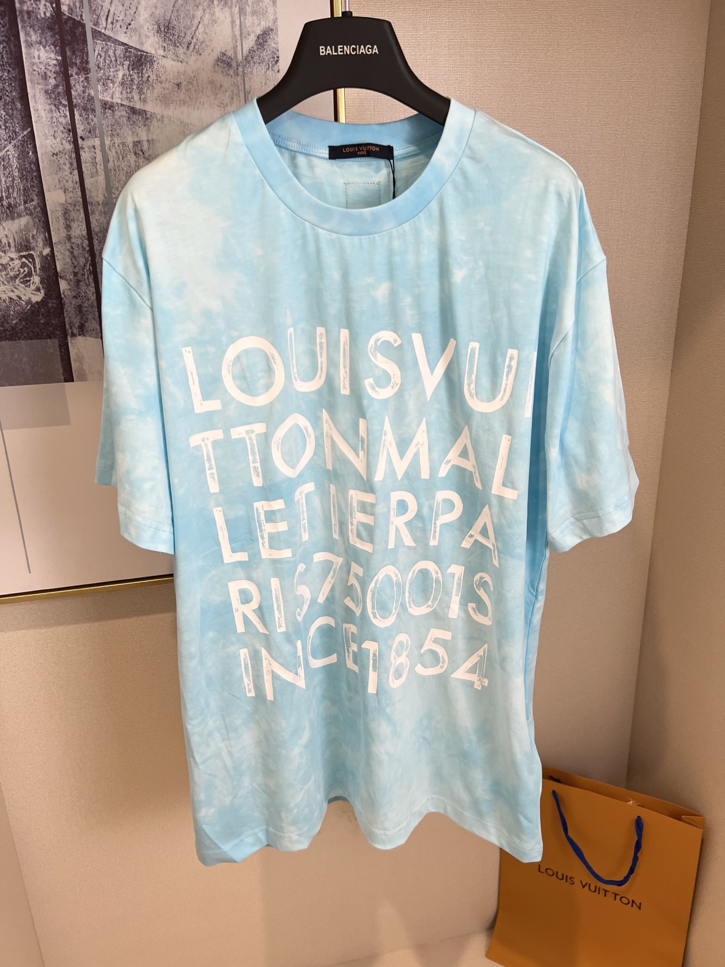 P125 Tallas S/M/L/XL, unisex. 1V Louis casa 2026FW, camiseta de algodón de manga corta con estampado tie-dye de princip…
