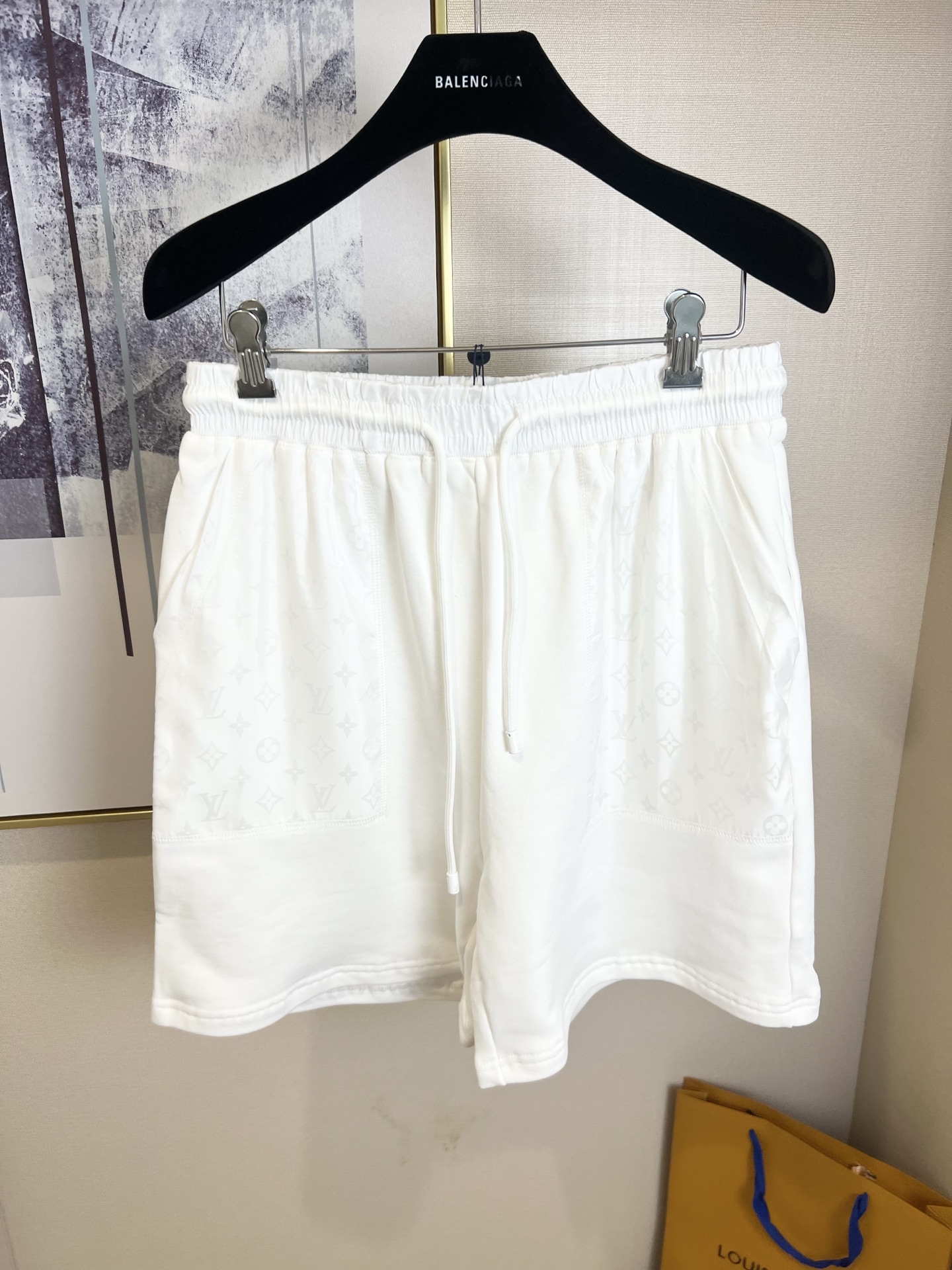 P160 Tallas S/M/L/XL, dos colores blanco y negro, unisex, 1V Louis, esta temporada la más versátil y de mejor aparienci…