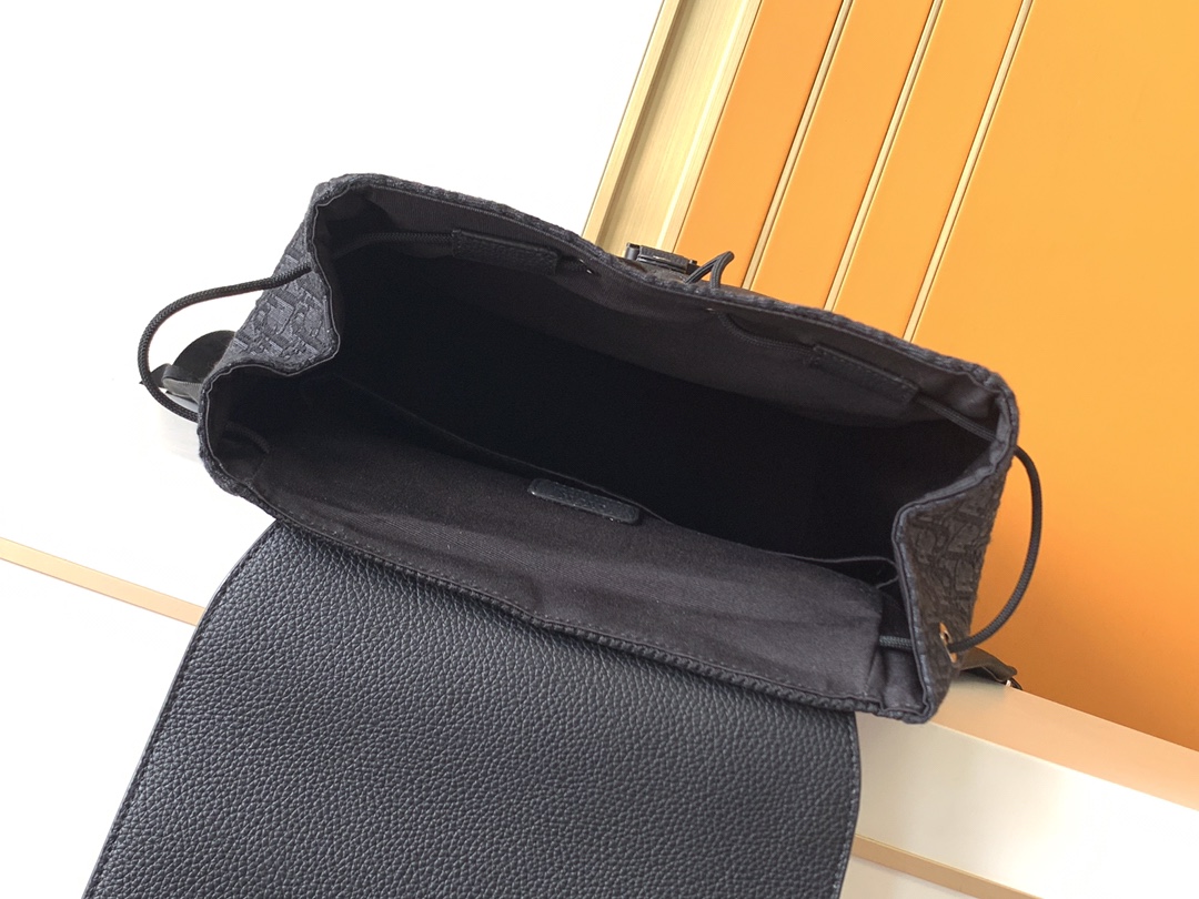 Givenchy 型号：200#黑D提花 货 休闲 双肩背包 高端 有品味 专用高端防水布配头层牛皮