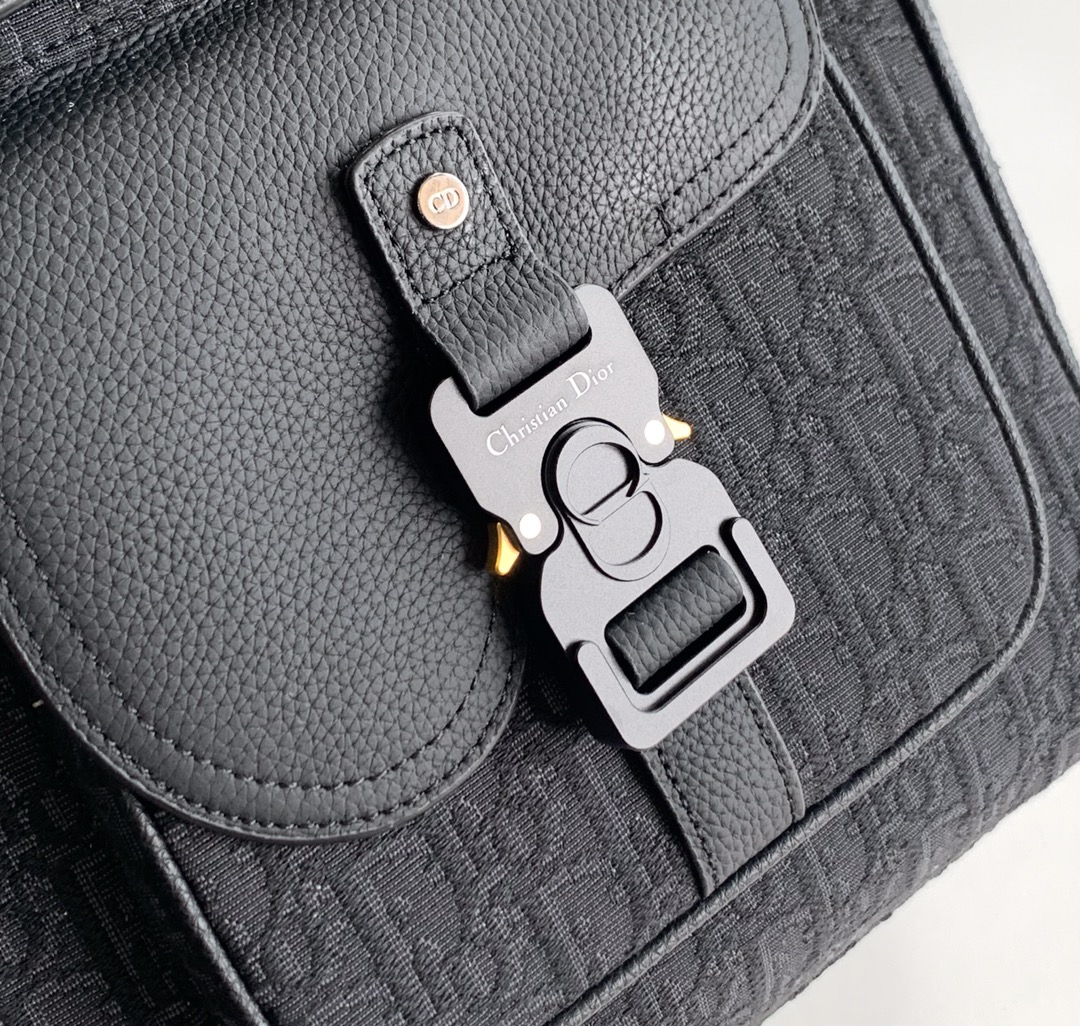 Givenchy 型号：200#黑D提花 货 休闲 双肩背包 高端 有品味 专用高端防水布配头层牛皮