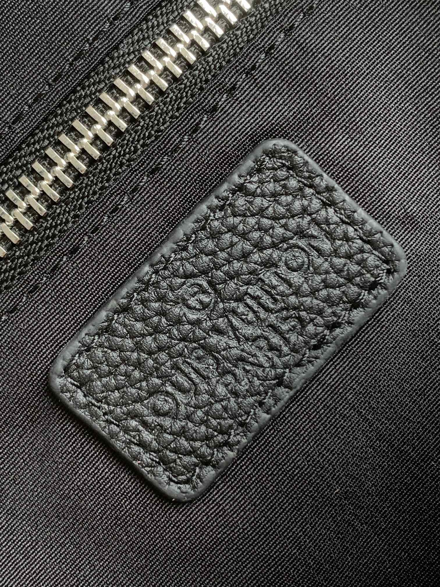 胸包，430#顶级原单 本款大小刚好，非常Ns的一款， Avenue 单肩包于 Damier Infin