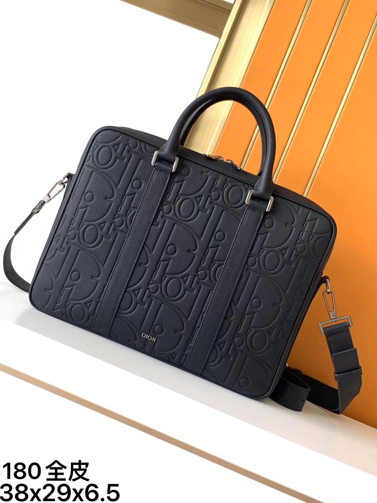Montblanc 公文包 型号：180#全皮压花 货 休闲 双肩背包 高端 有品味 专用高端防水布配头层牛皮