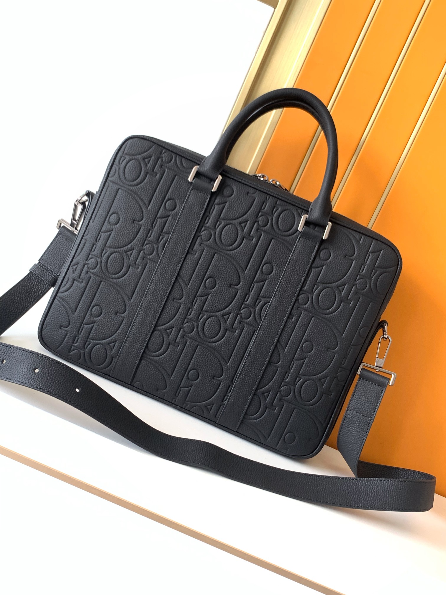 Montblanc 公文包 型号：180#全皮压花 货 休闲 双肩背包 高端 有品味 专用高端防水布配头层牛皮