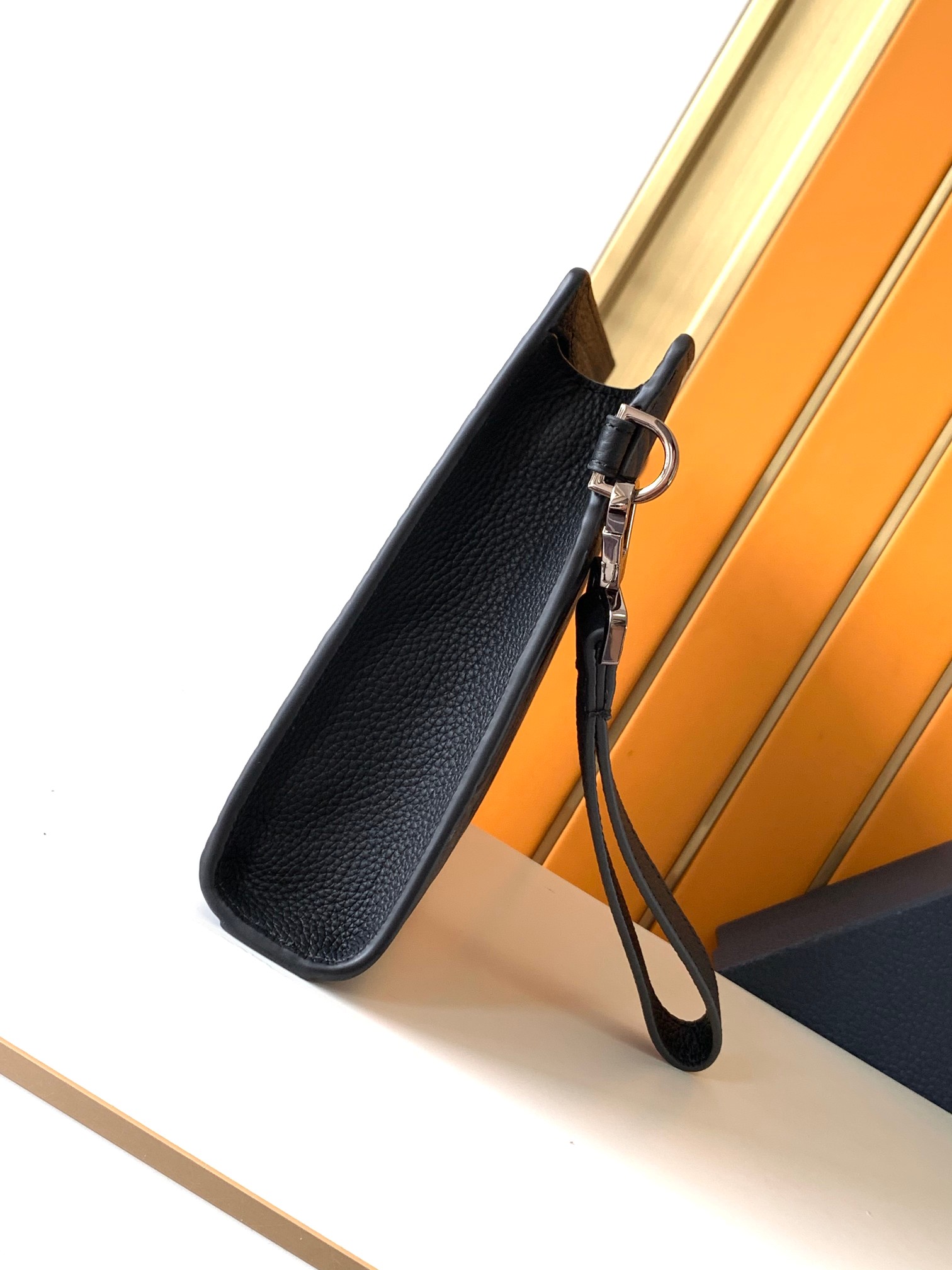 Dior 手包型号： 483#全皮黑 货 休闲 手拿包流行款 高端 有品味 专用高端头层牛皮