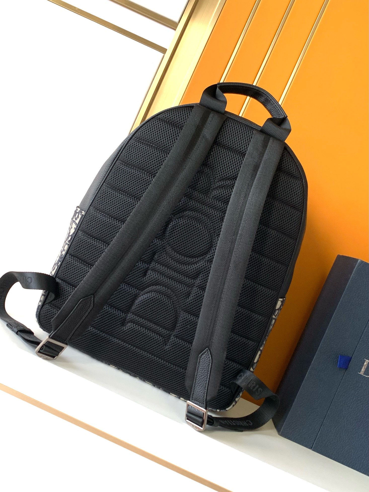 Givenchy 双肩背包型号：212#蓝D 货 休闲 双肩背包 高端 有品味 专用高端防水布配头层牛皮