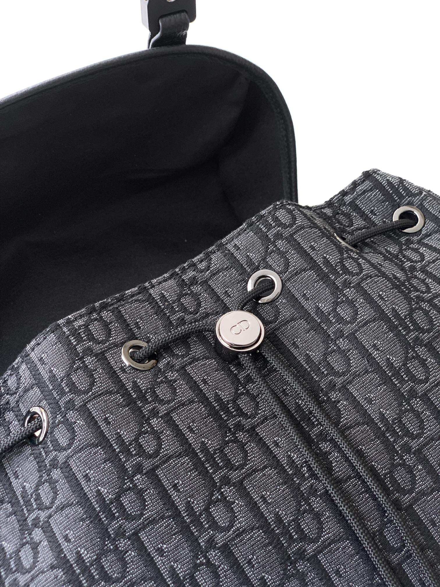 Dsquared2 双肩背包 D205黑D Dior-迪奥