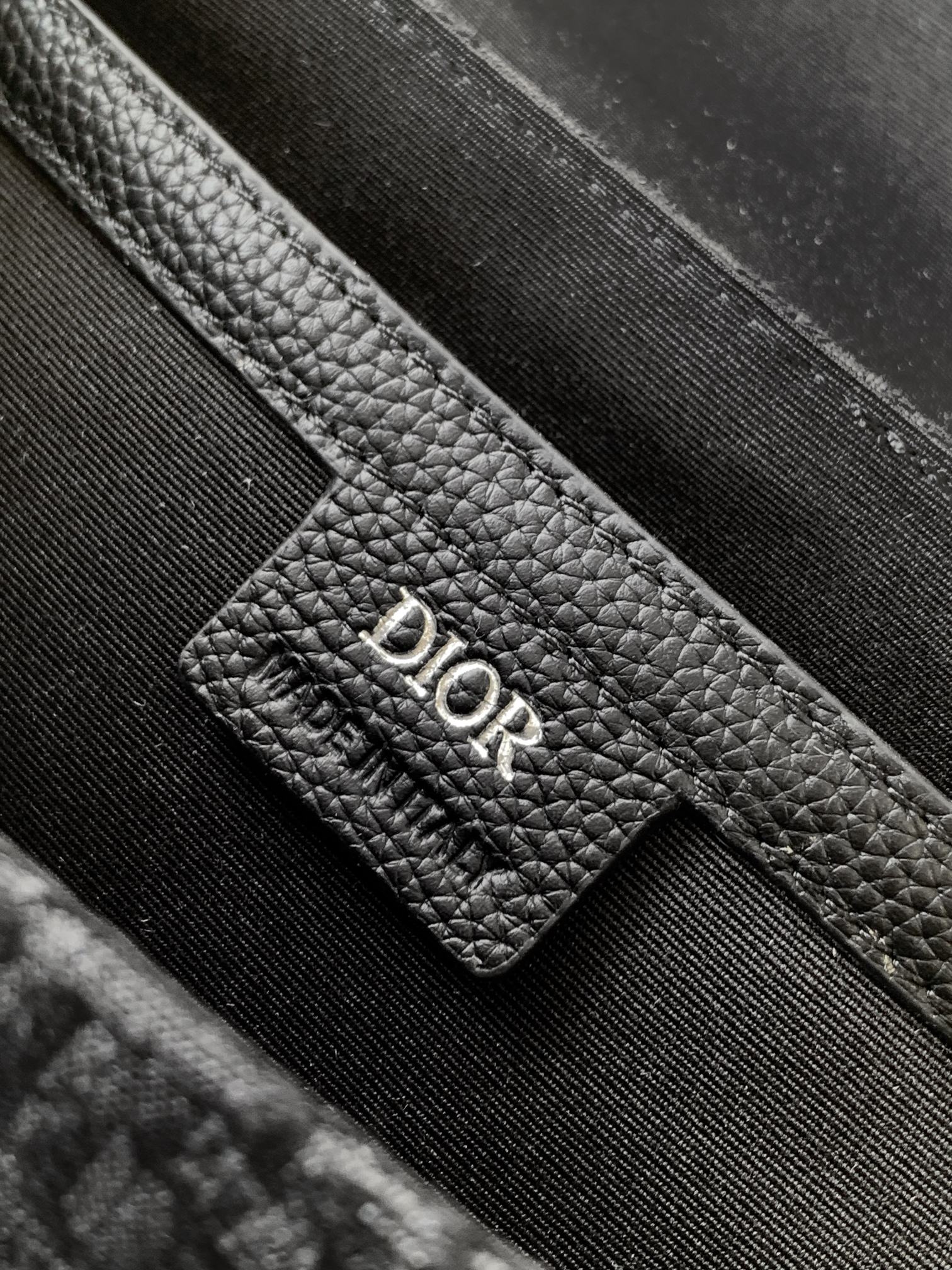 Dior 邮差包斜挎包型号： D333#黑D 货 休闲 斜挎包流行款 高端 有品味