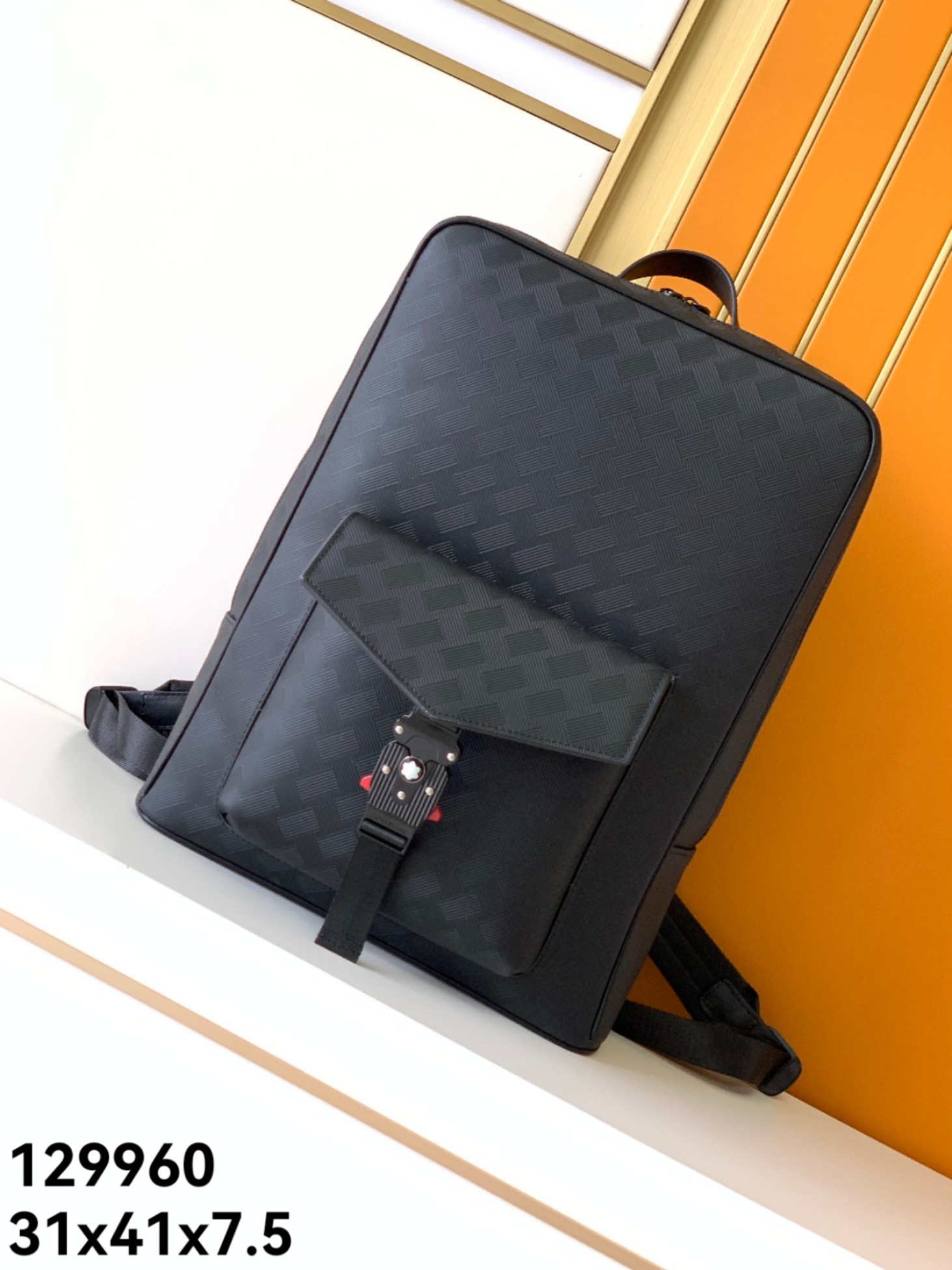 双肩包新款:#黑色专柜专用头层牛皮,万宝龙经典匠心系列秉承品牌的悠久传统,全系列包含丰富的大皮具和小皮具