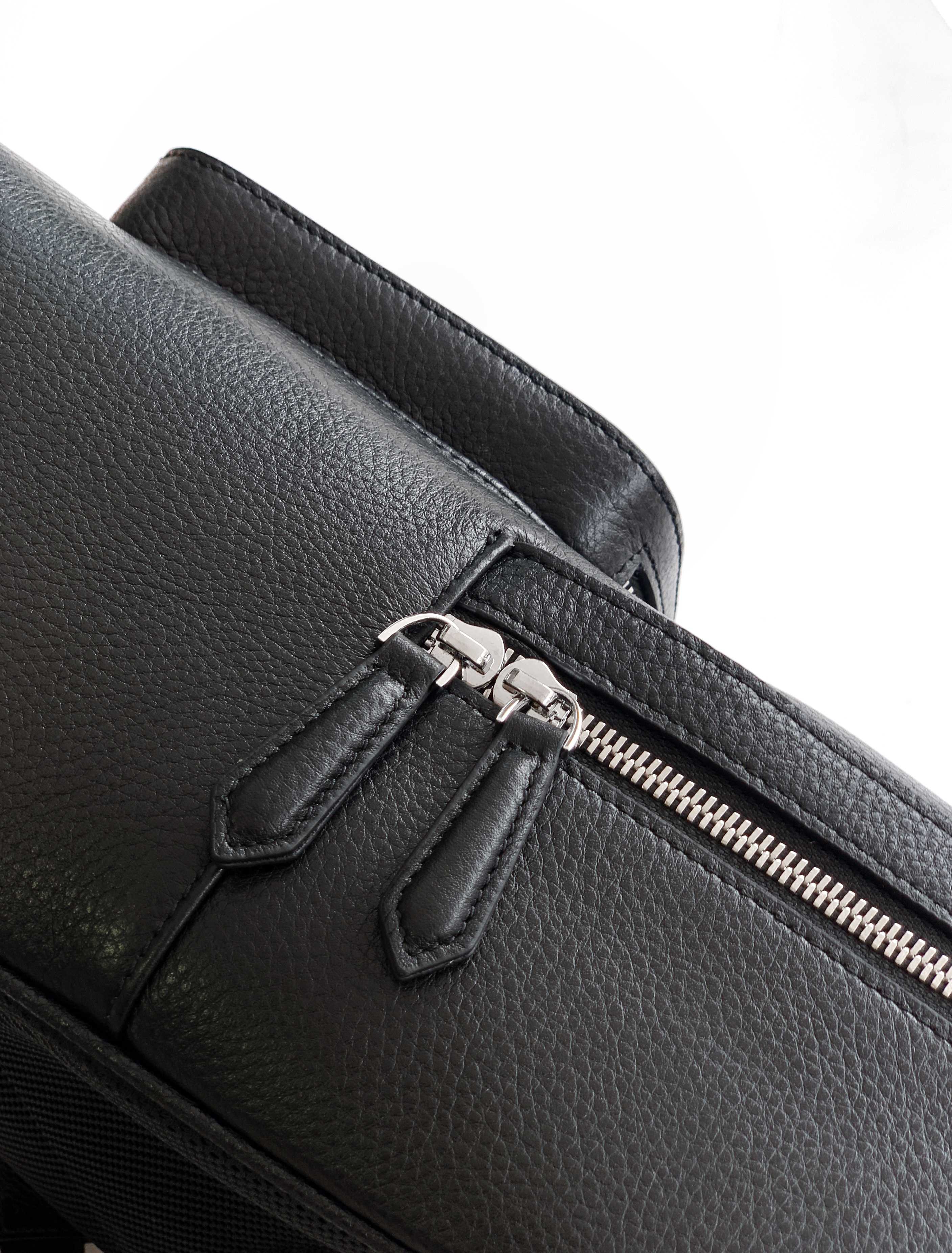 Givenchy 双肩背包型号：新款6101-1# 货万宝意大利自然摔小牛皮 手感 柔软细腻