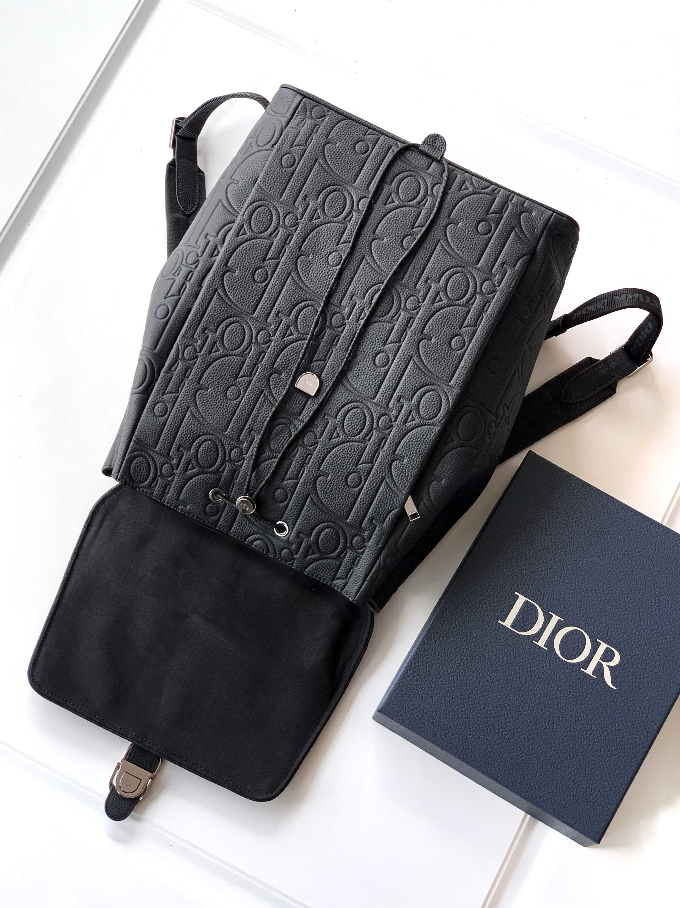 Dior 双肩背包 D0231黑色全皮压花