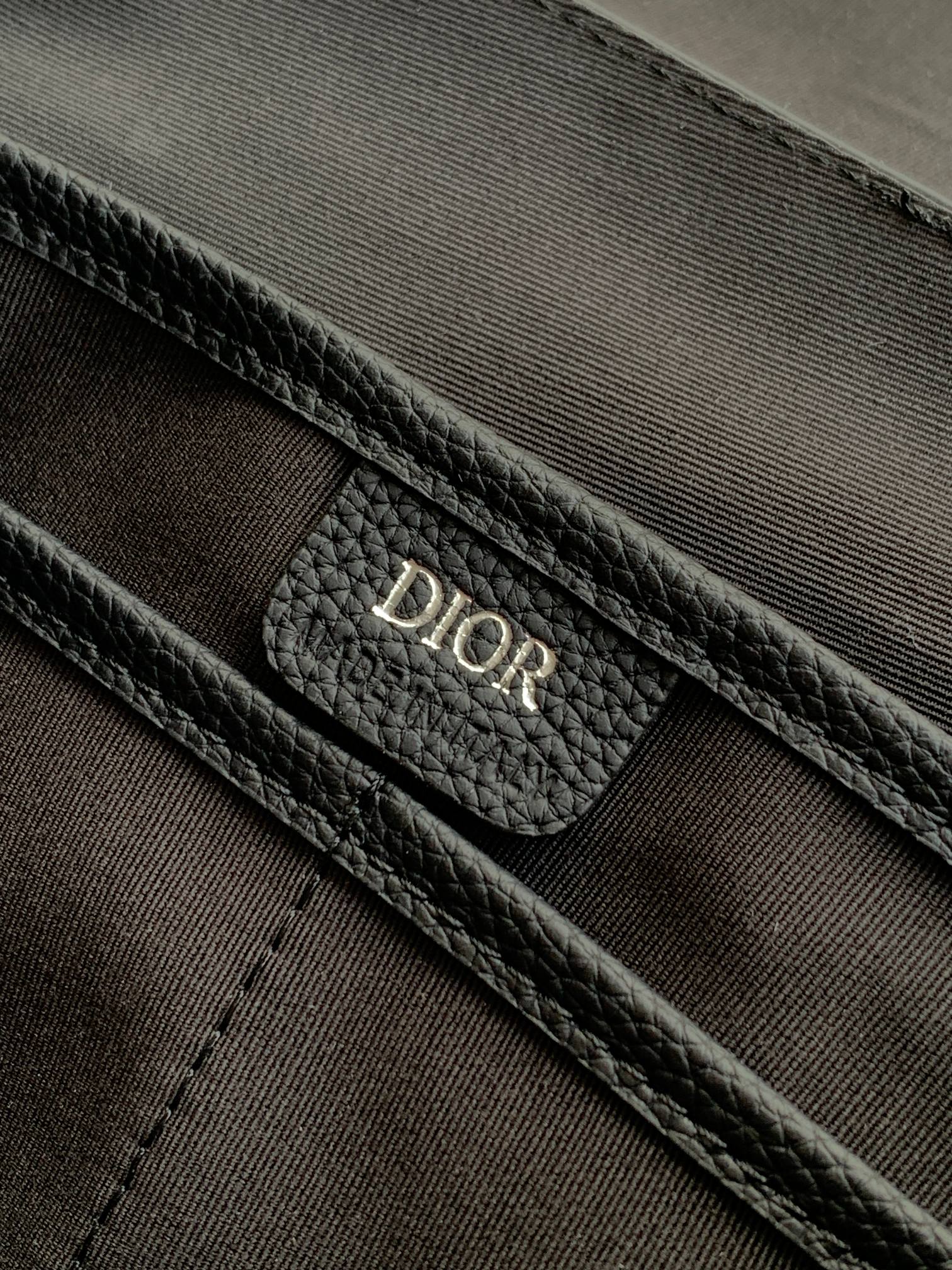Dior 双肩背包 D0231黑色全皮压花