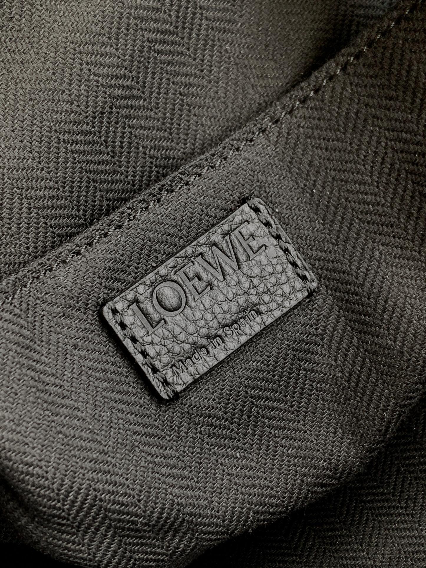 Loewe Goya Black 33x44x17cm everyday