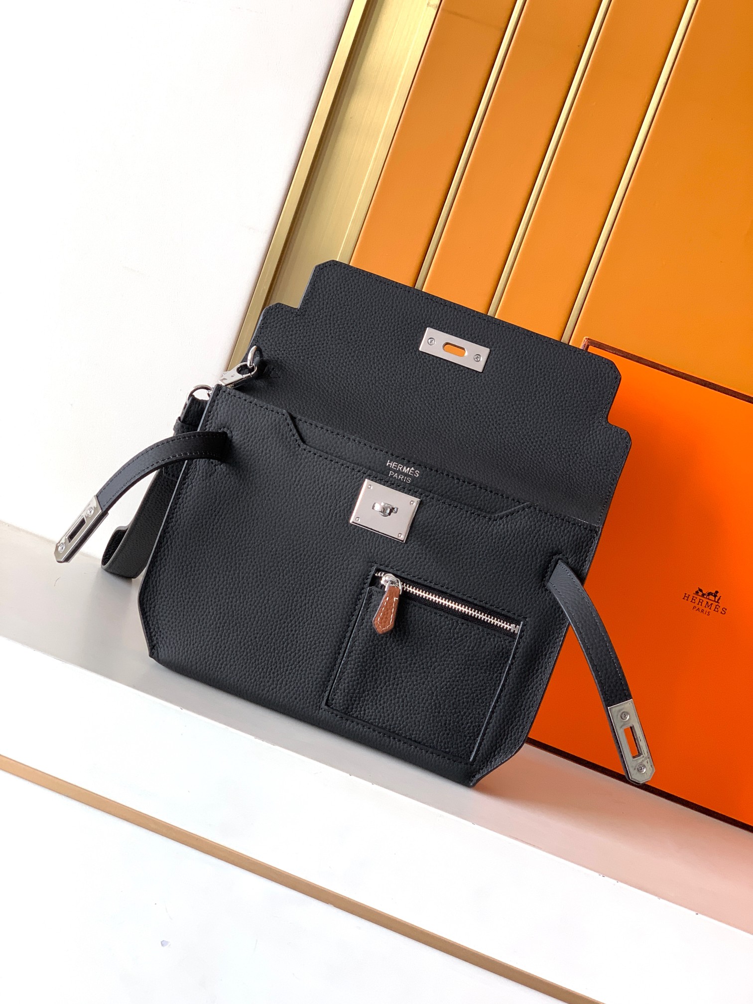 Loewe 1182#黑色手包 升级版 货爱玛意大利专用头层牛皮 手感 柔软细腻 质感高端有档次