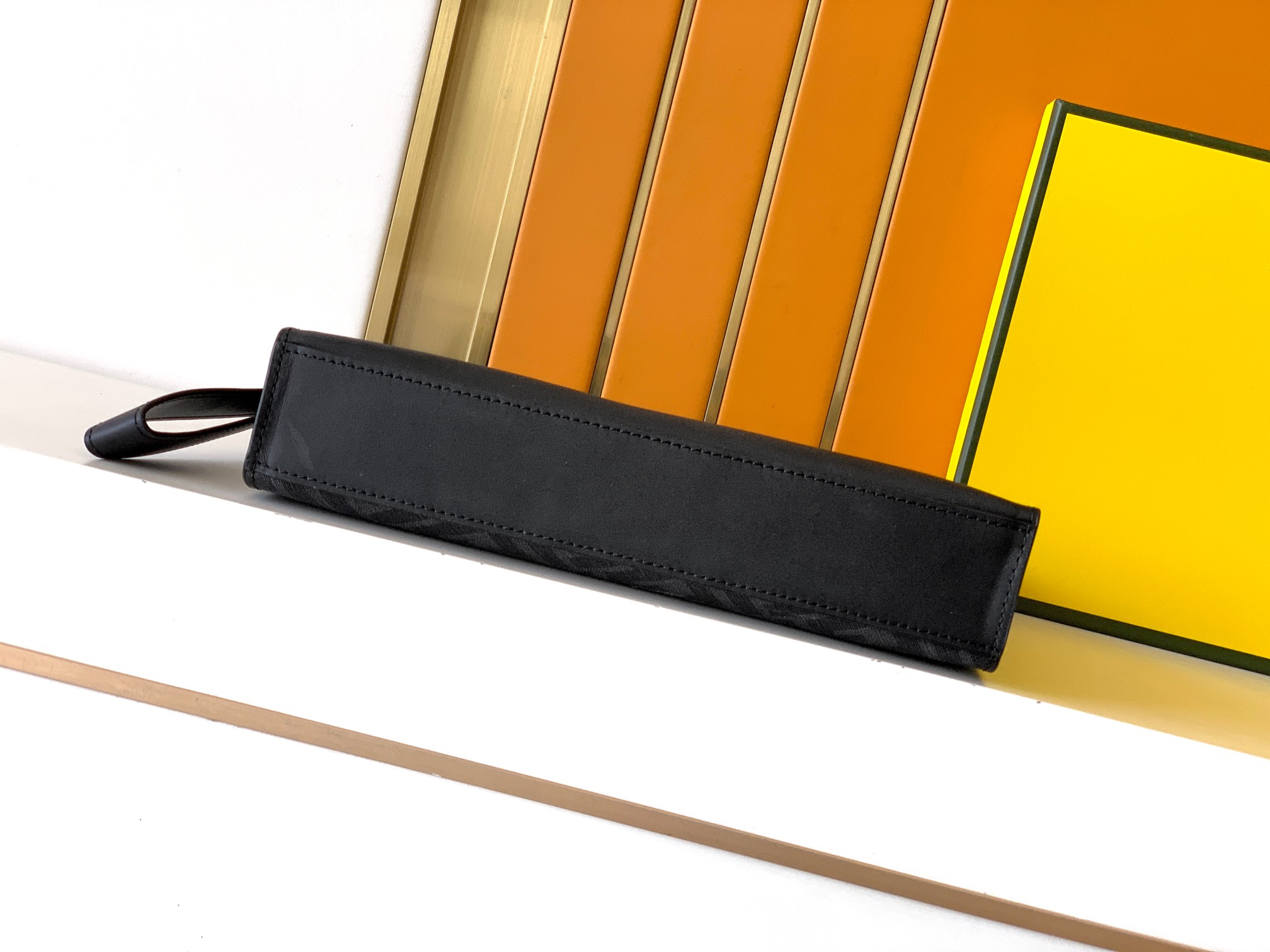 Fendi 手包型号： 1176#黑色 货 休闲 手拿包流行款 高端 有品味 专用高端头层牛皮