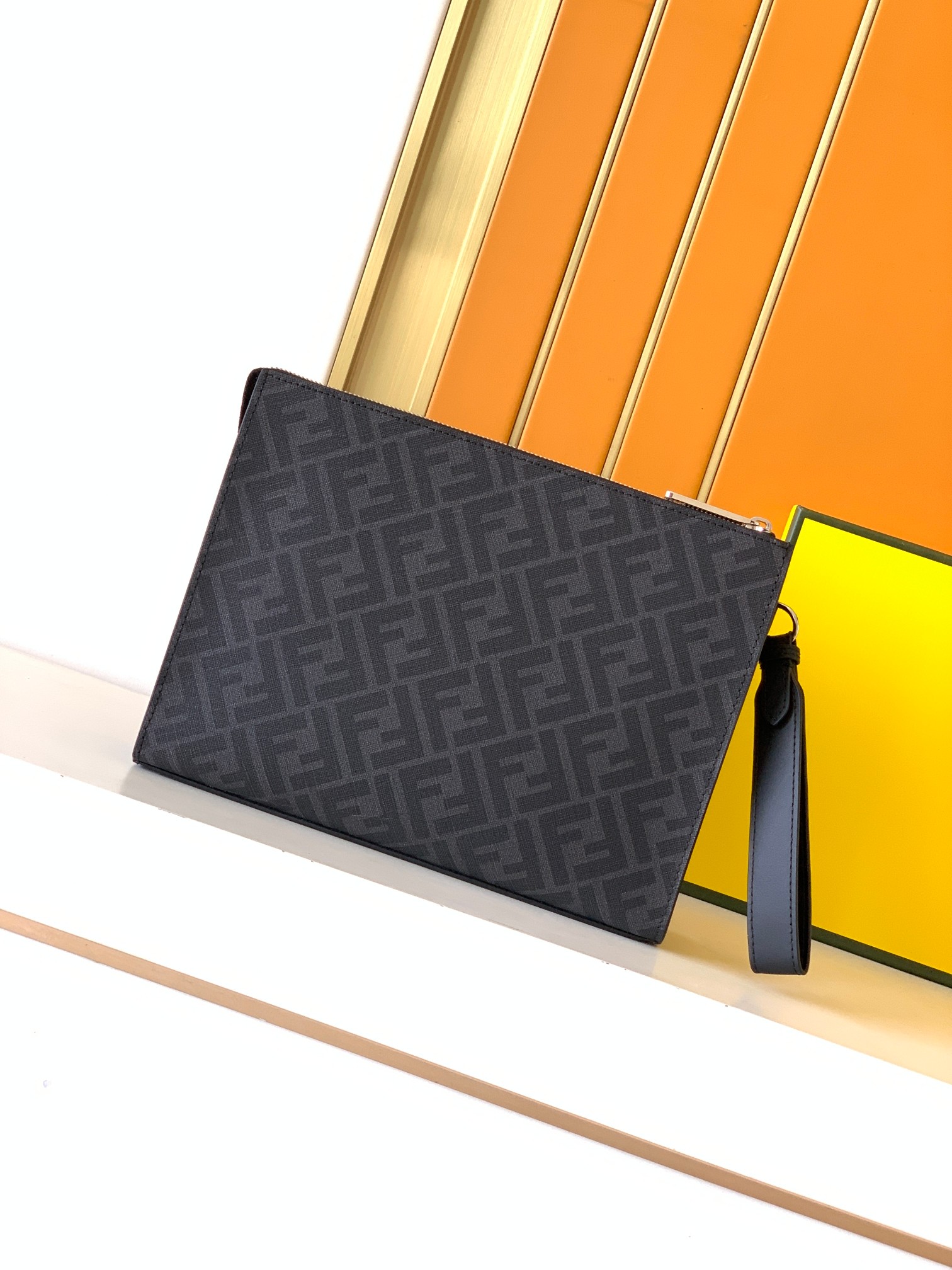 Fendi 手包型号： 1176#黑色 货 休闲 手拿包流行款 高端 有品味 专用高端头层牛皮