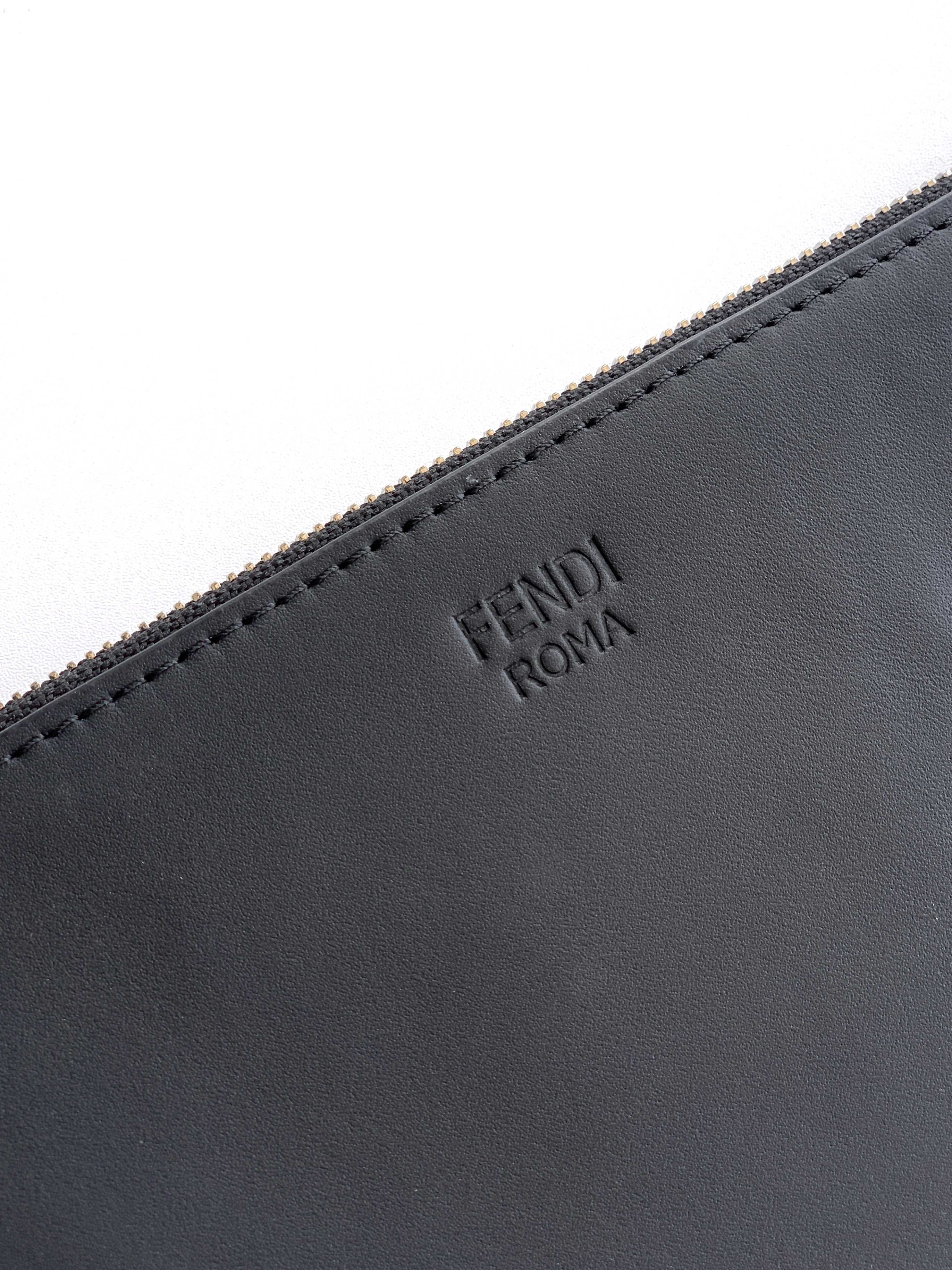 Fendi 手包型号： 1181#黑色 货 休闲 手拿包流行款 高端 有品味 专用高端头层牛皮
