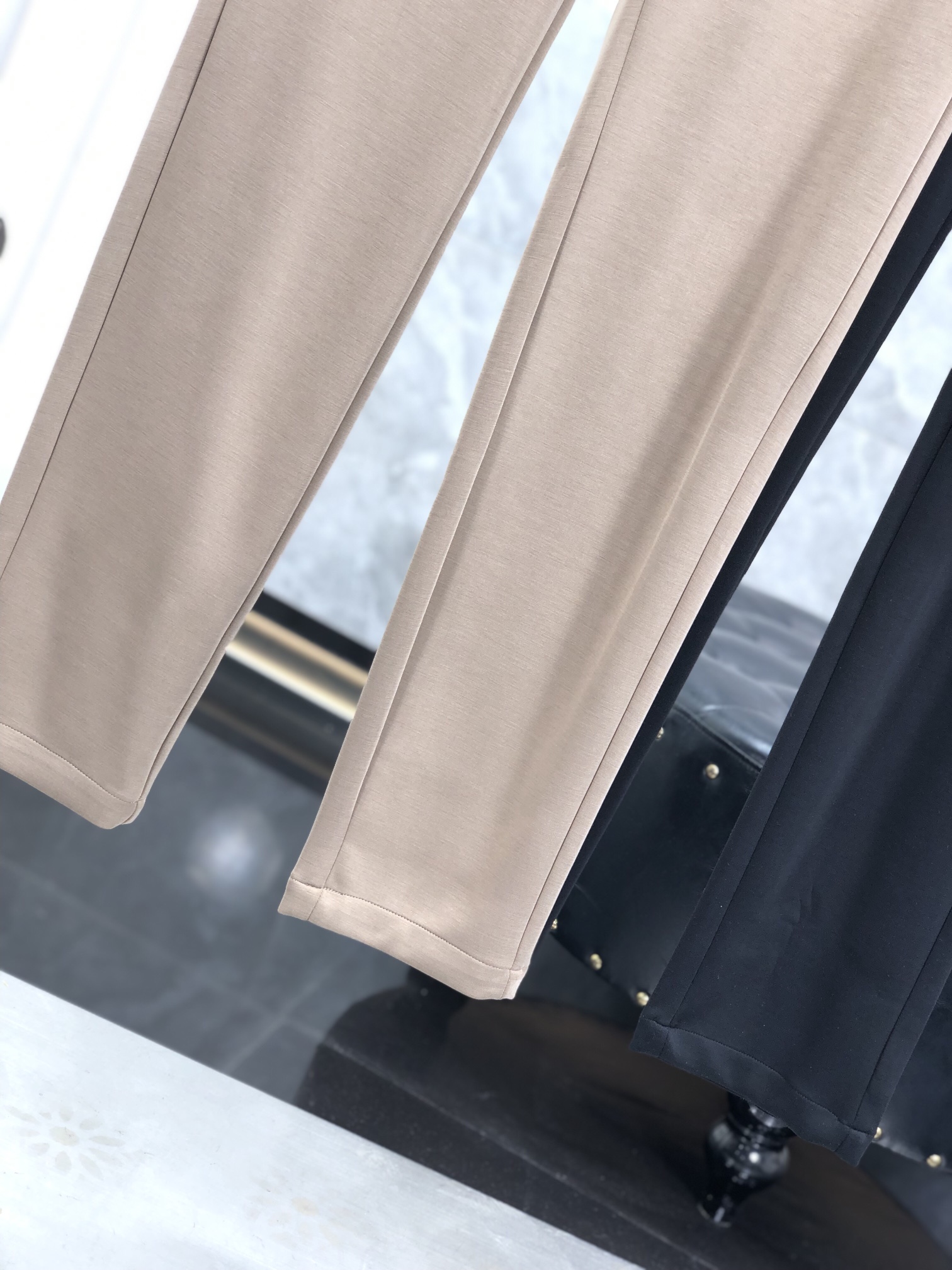 杰尼亚2024春夏SS时尚最潮最具吸引力的休闲裤D4难得一见倾心巨现实拍所见到实物保证都会被它的美貌征服