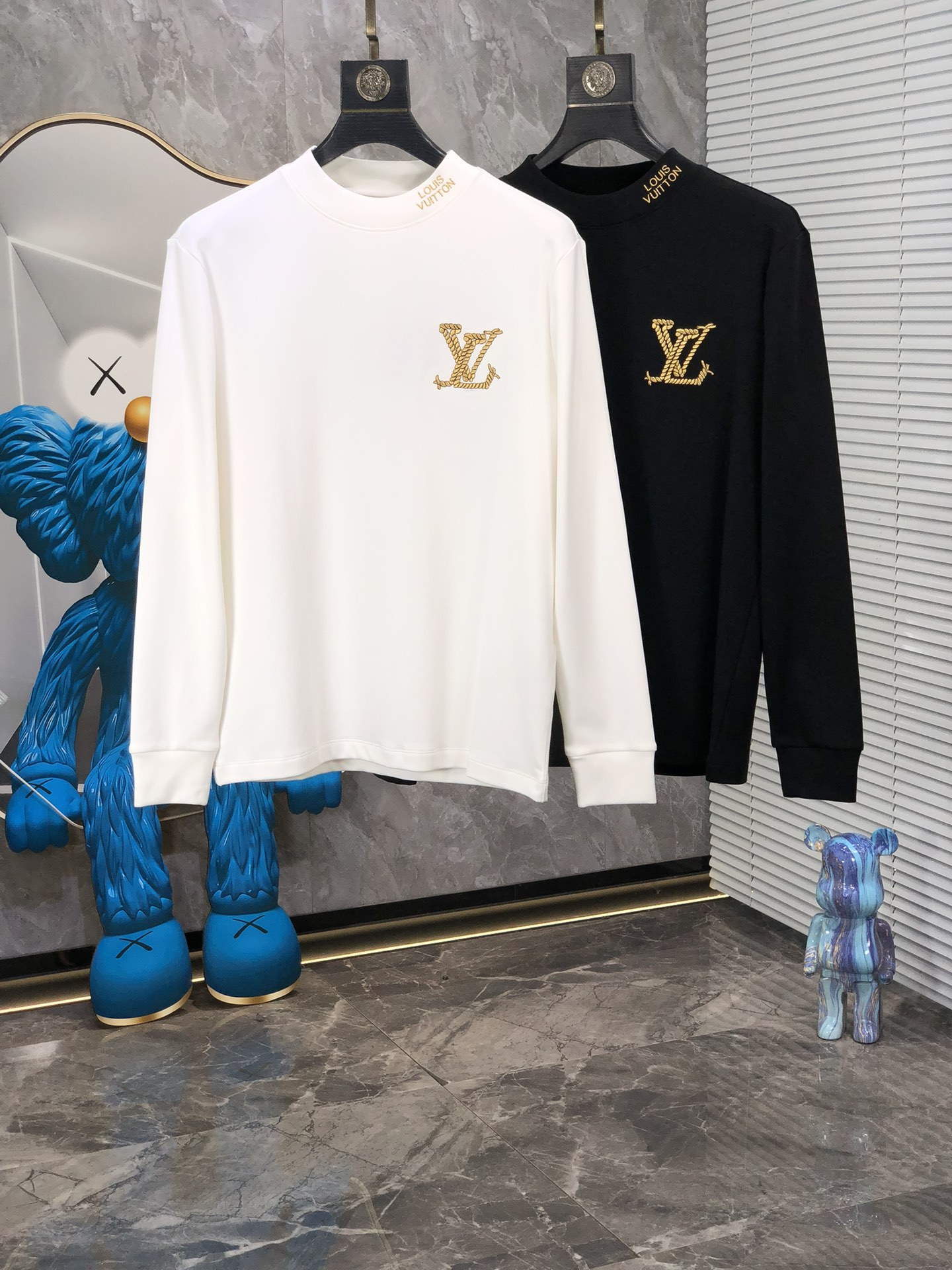  。Lv。高端品质 秋冬新品打底卫衣
采用24年🔥🔥🔥克重300g人棉 b质量杠杠的          