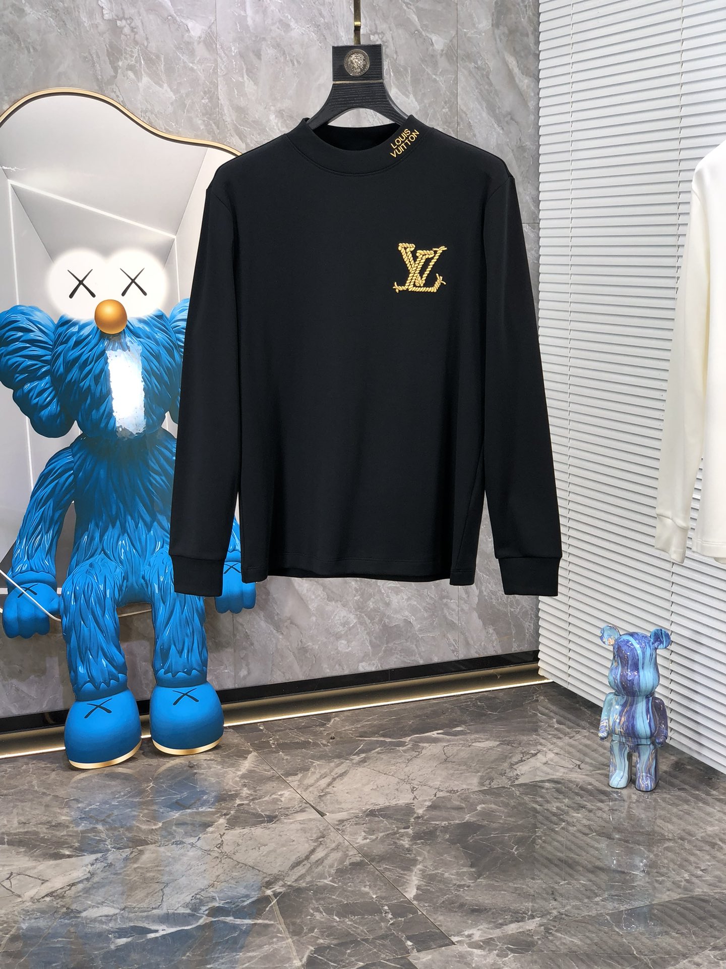  。Lv。高端品质 秋冬新品打底卫衣
采用24年🔥🔥🔥克重300g人棉 b质量杠杠的          