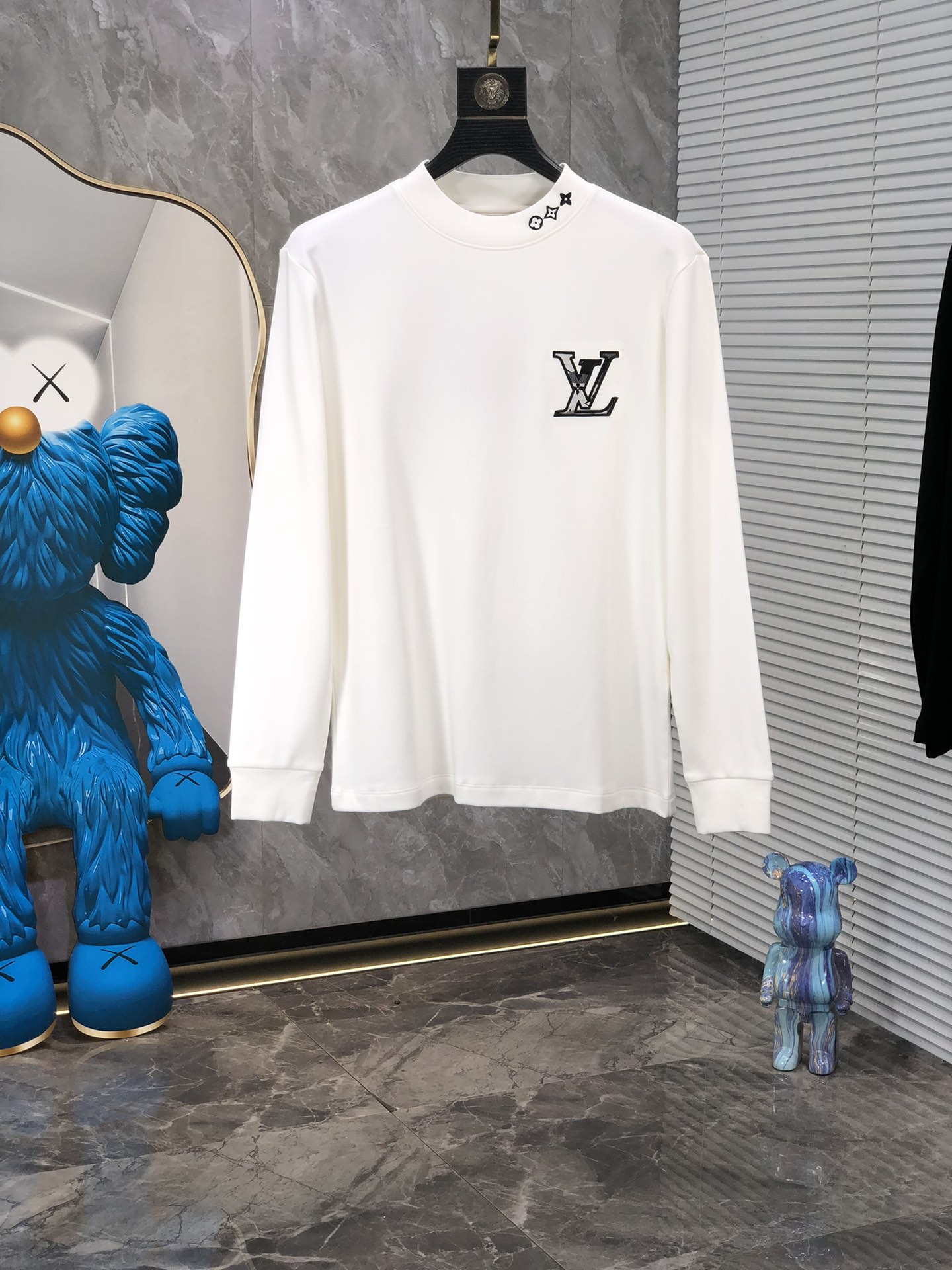  。Lv。高端品质 秋冬新品打底卫衣
采用24年🔥🔥🔥克重300g人棉 b质量杠杠的          