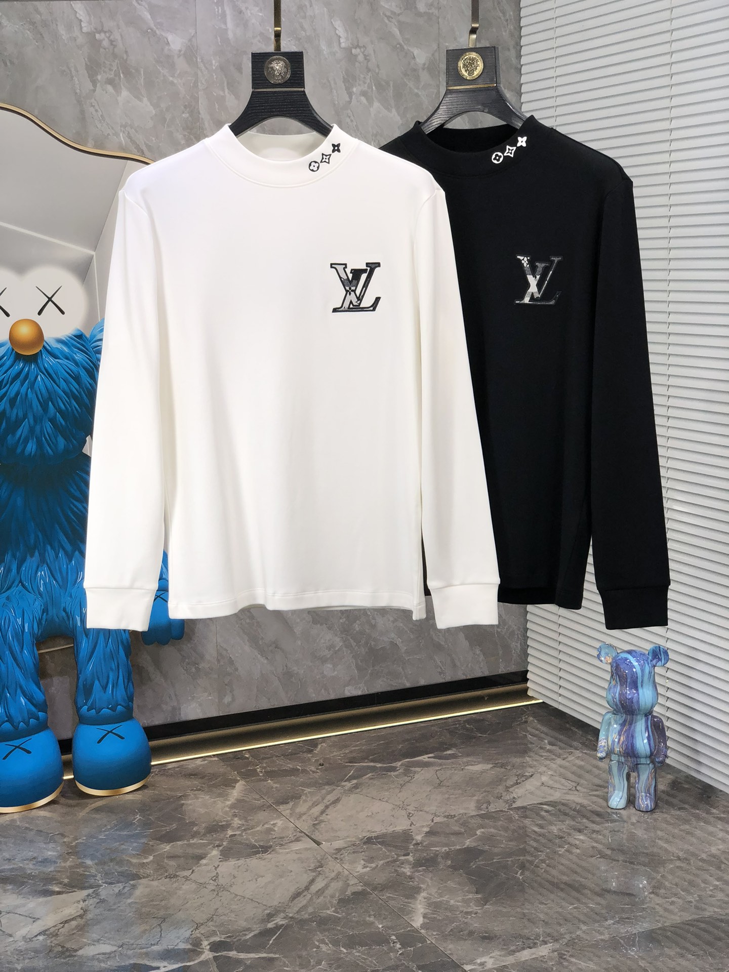  。Lv。高端品质 秋冬新品打底卫衣
采用24年🔥🔥🔥克重300g人棉 b质量杠杠的          