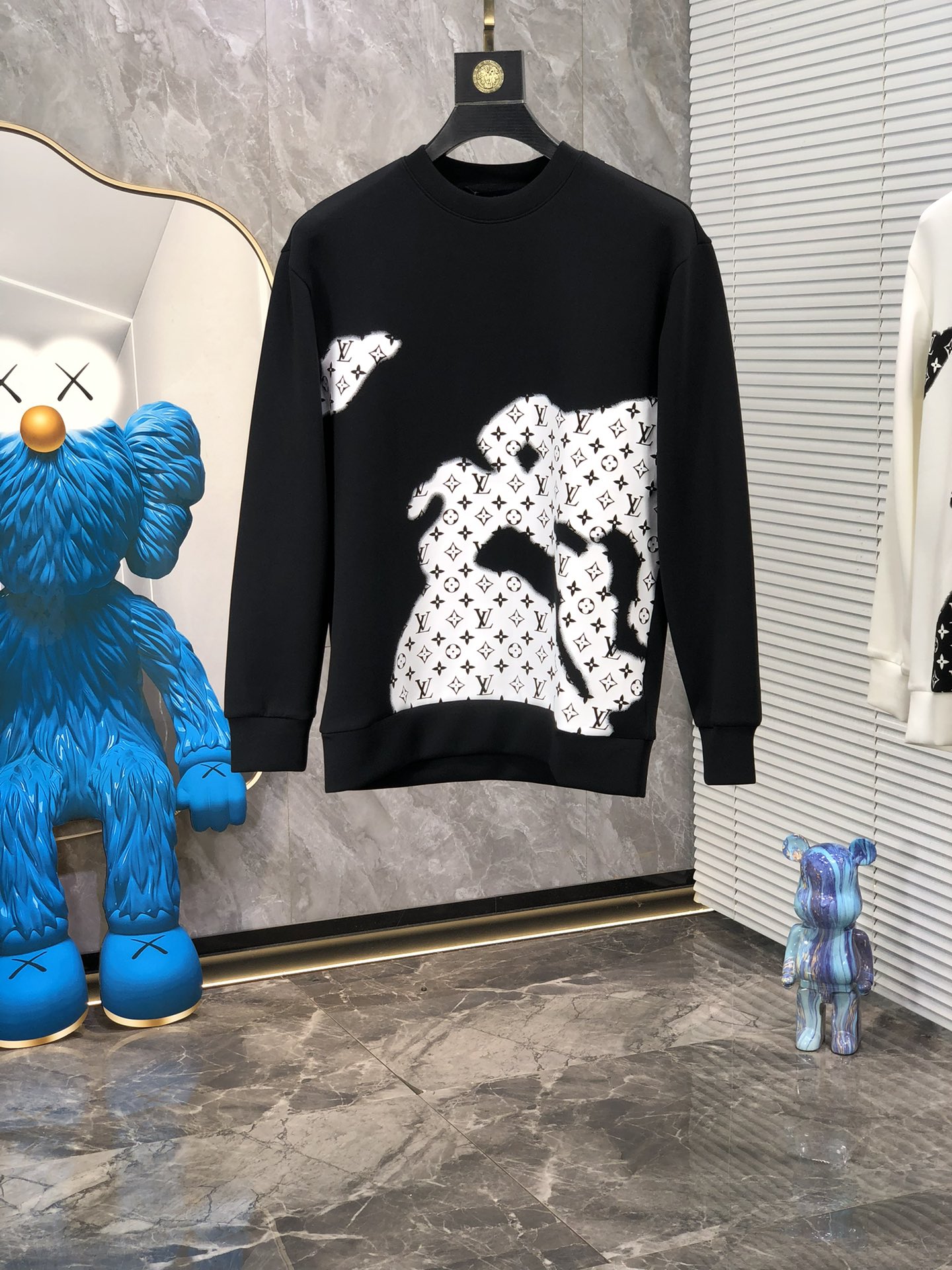  。Lv。秋冬高端定制。 最新卫衣，高端精致且不浮夸，b时尚休闲圆领款，定制太空卫衣纯棉！科技面料，定制