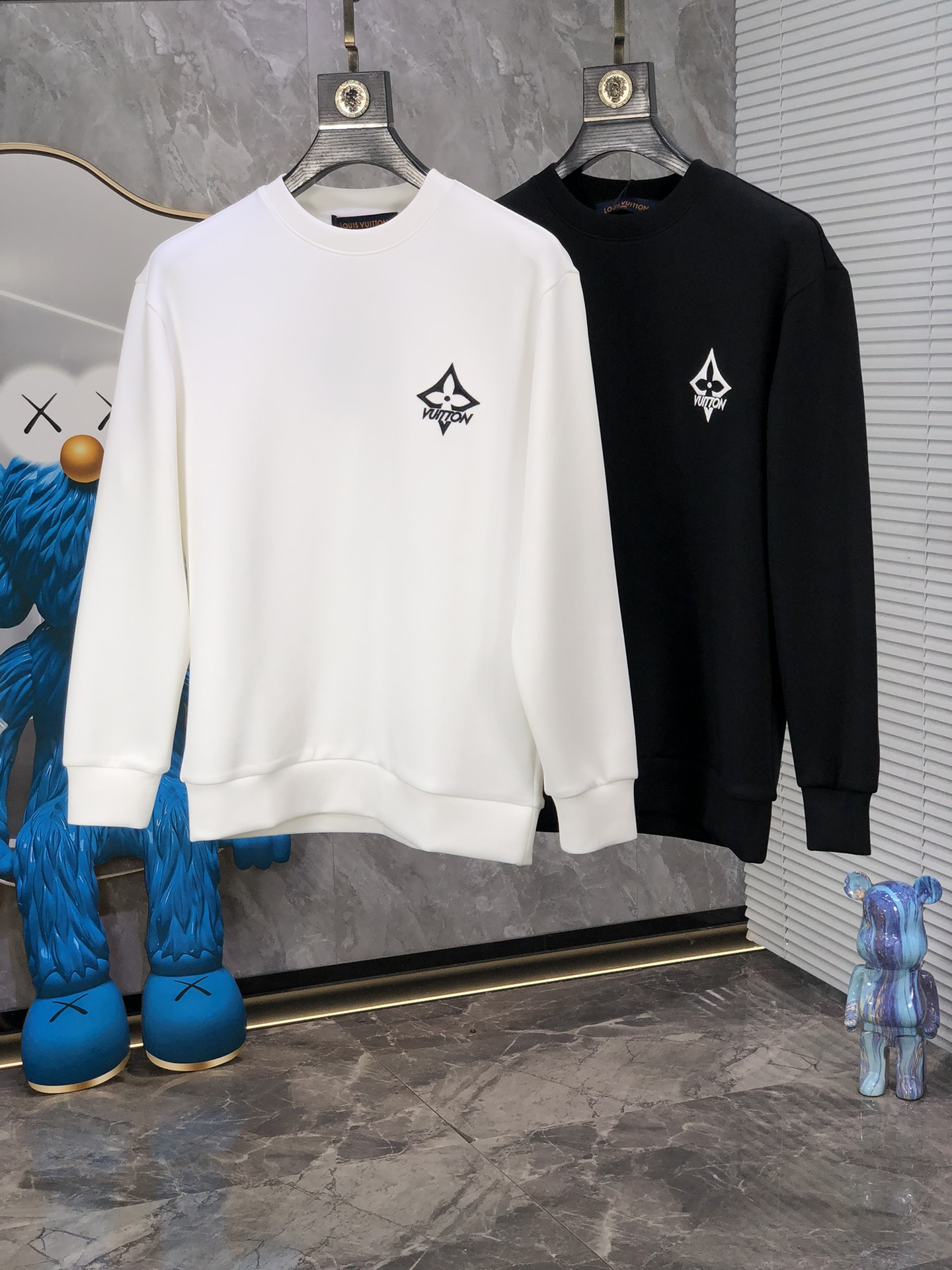  。Lv。秋冬高端定制。 最新卫衣，高端精致且不浮夸，b时尚休闲圆领款，定制太空卫衣纯棉！科技面料，定制